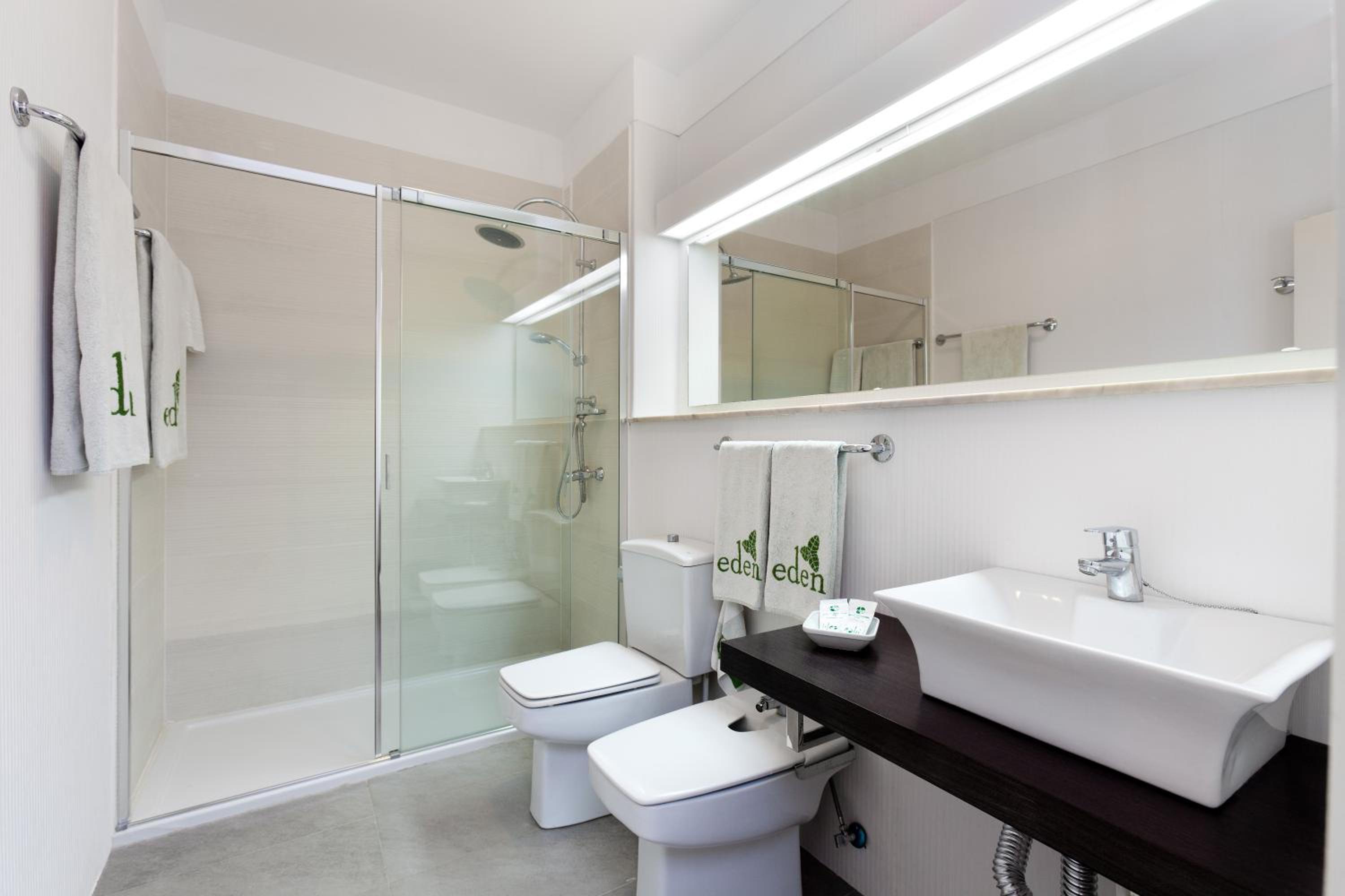 Superior Studio (2 Adults + 1 Child)