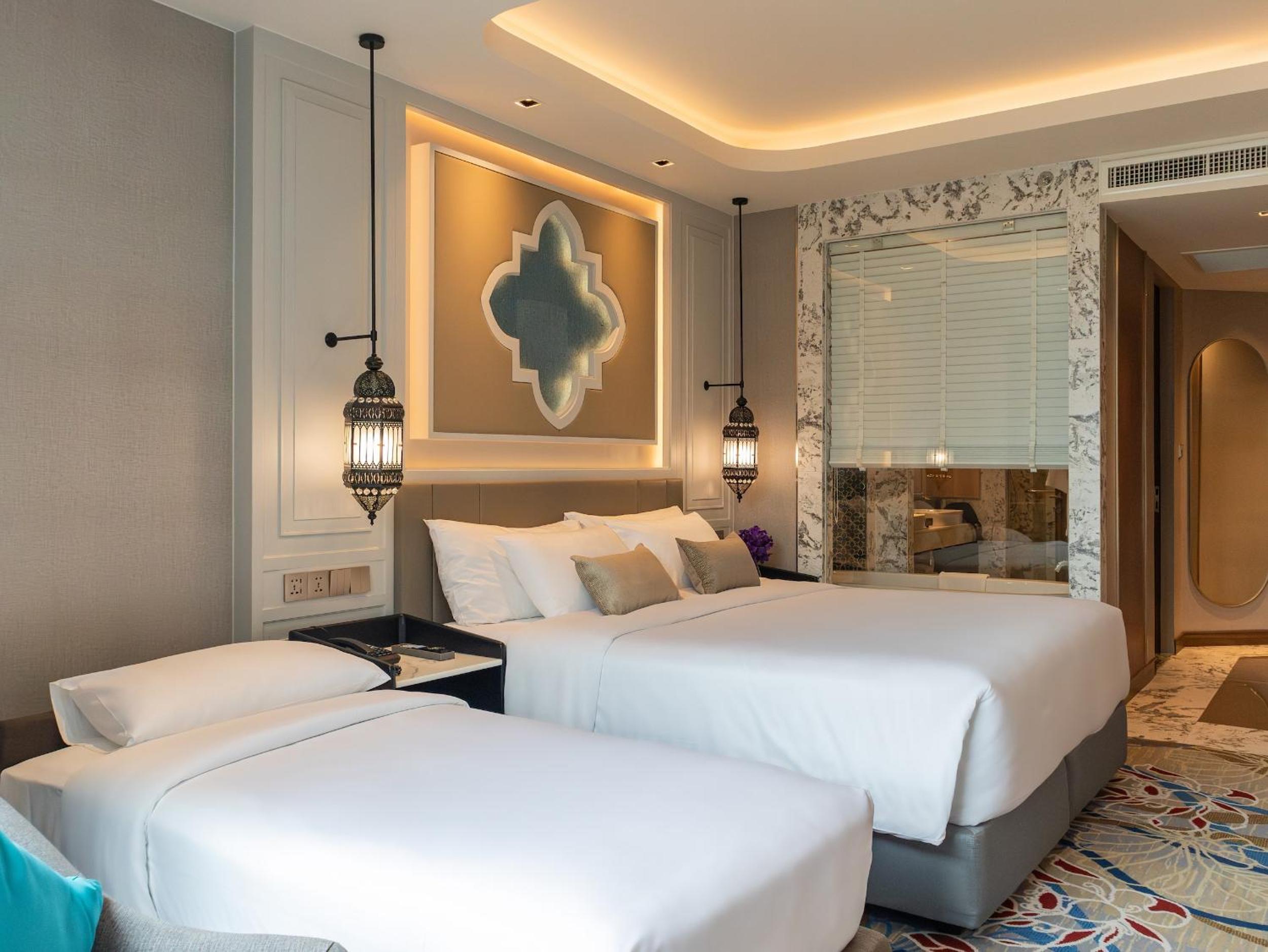 Deluxe Suite Triple