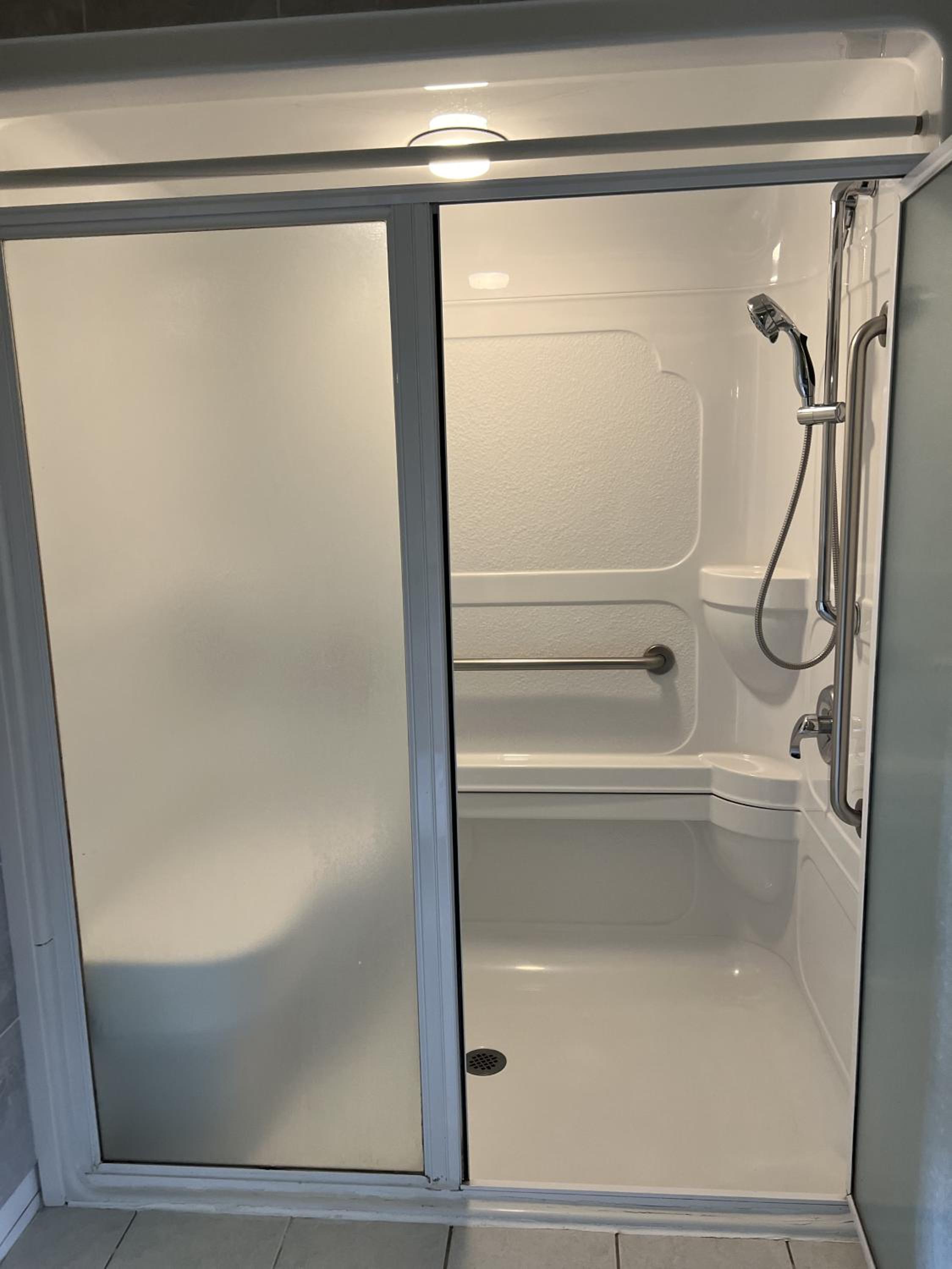 Queen Room - Disability Access