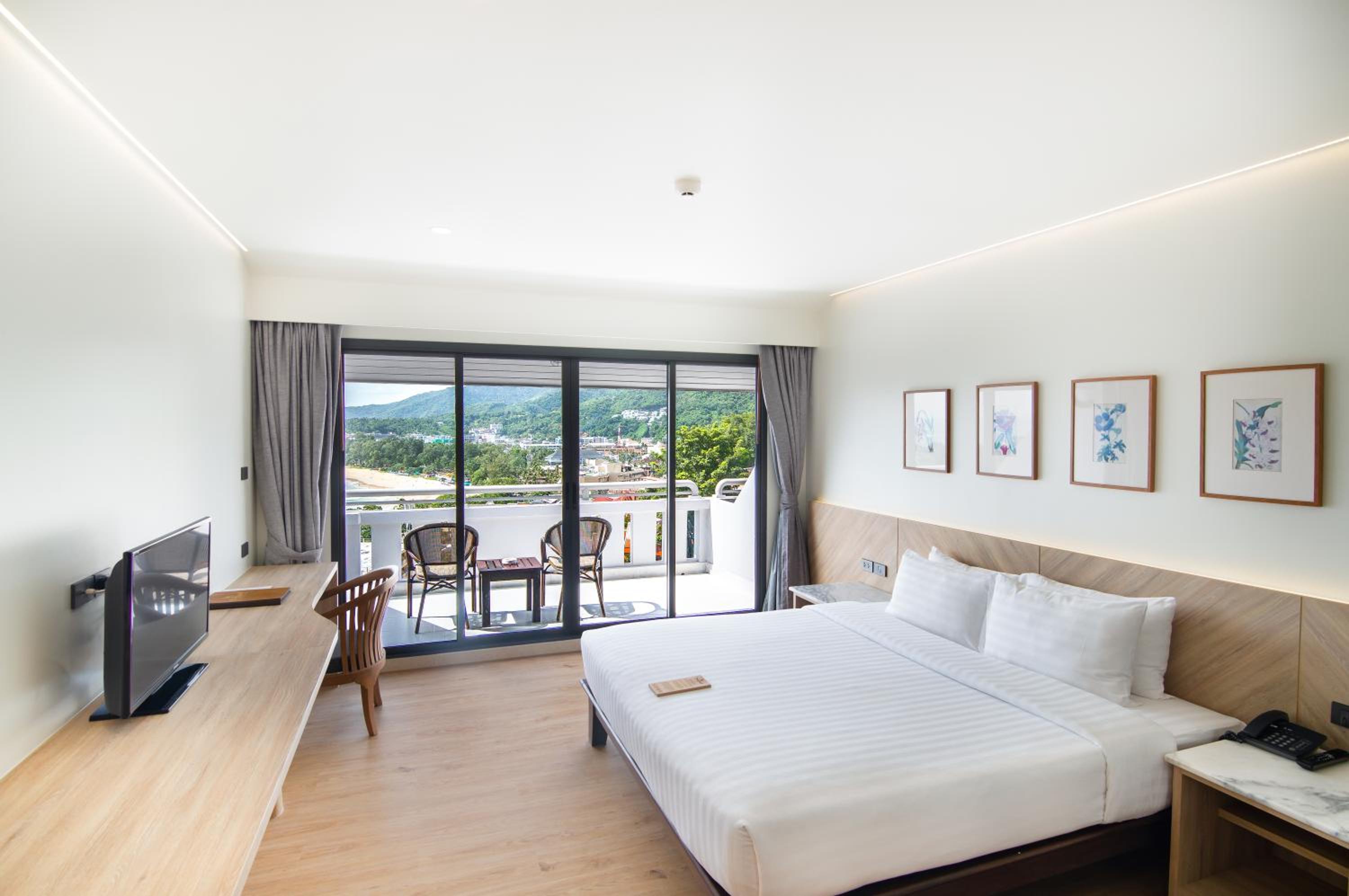 Deluxe Double or Twin Room with Sea View