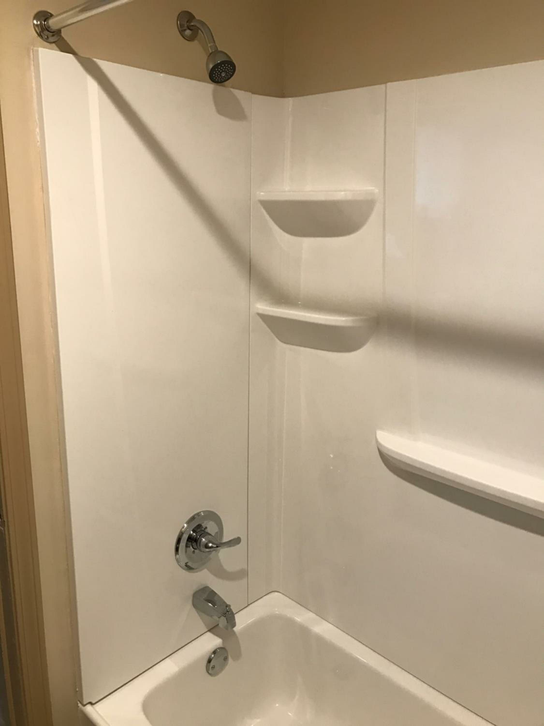 Deluxe Double Room (2 Adults + 1 Child)