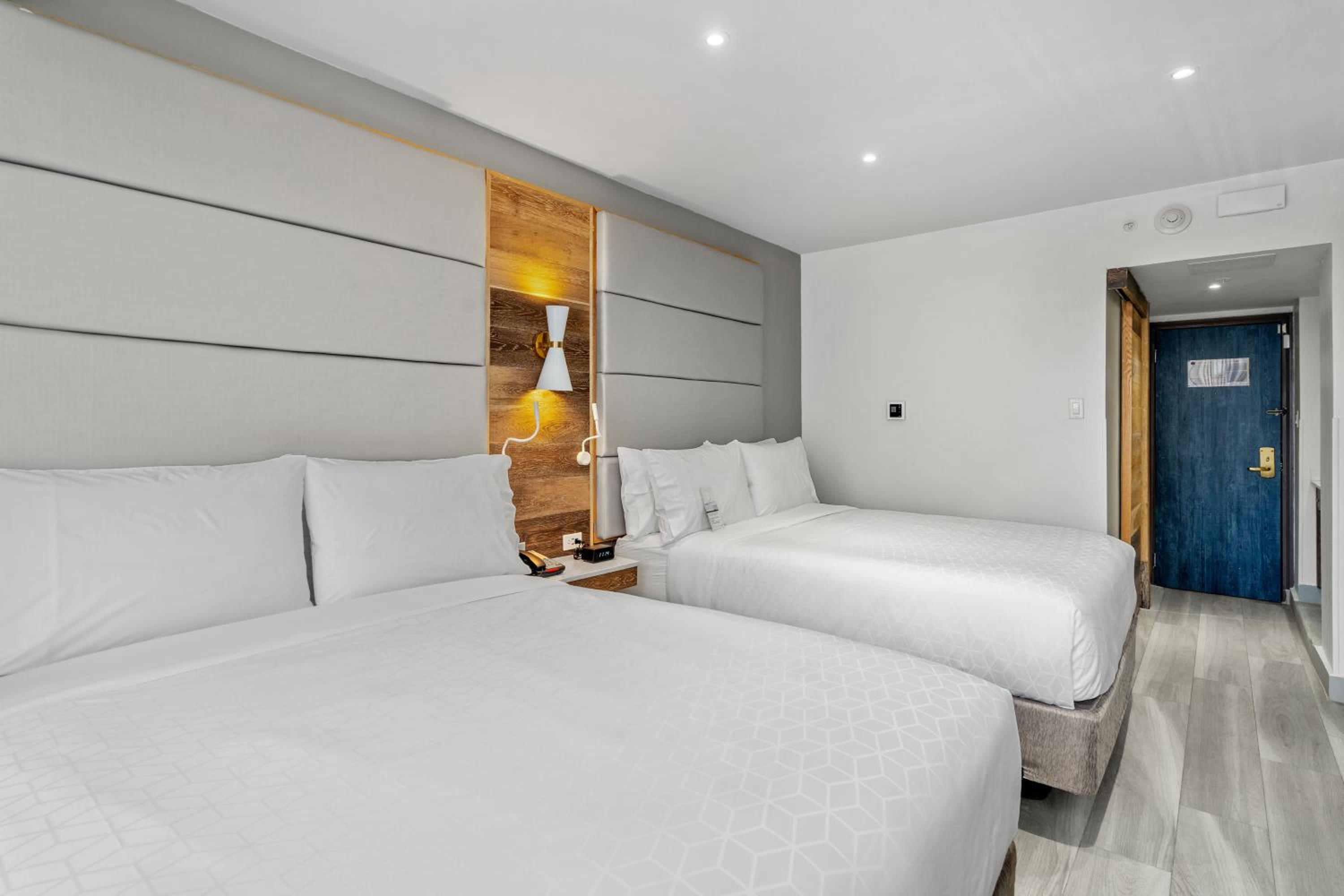 Standard Room with Two Queen Beds