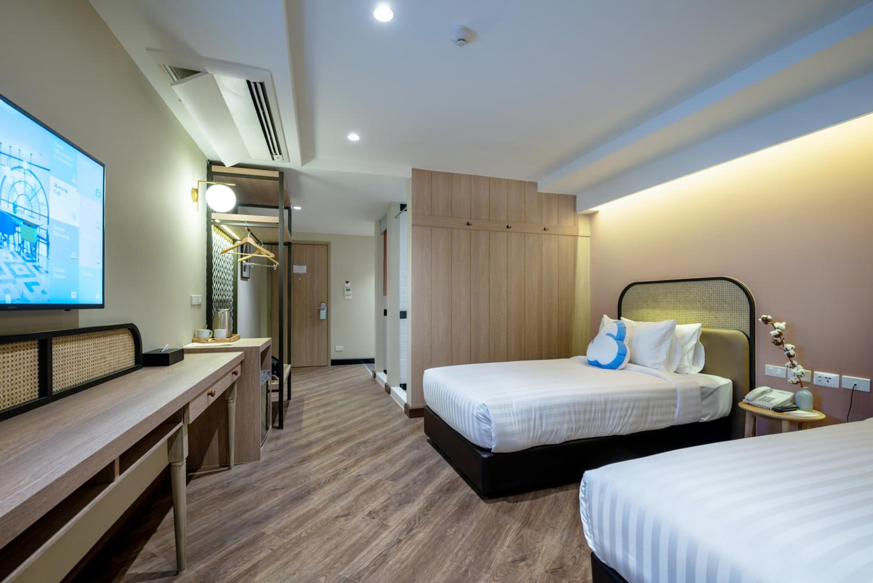 Deluxe Double or Twin Room