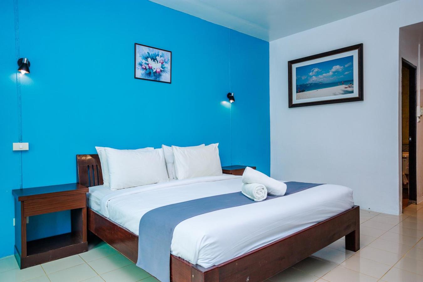 Superior Double Room with Pool View