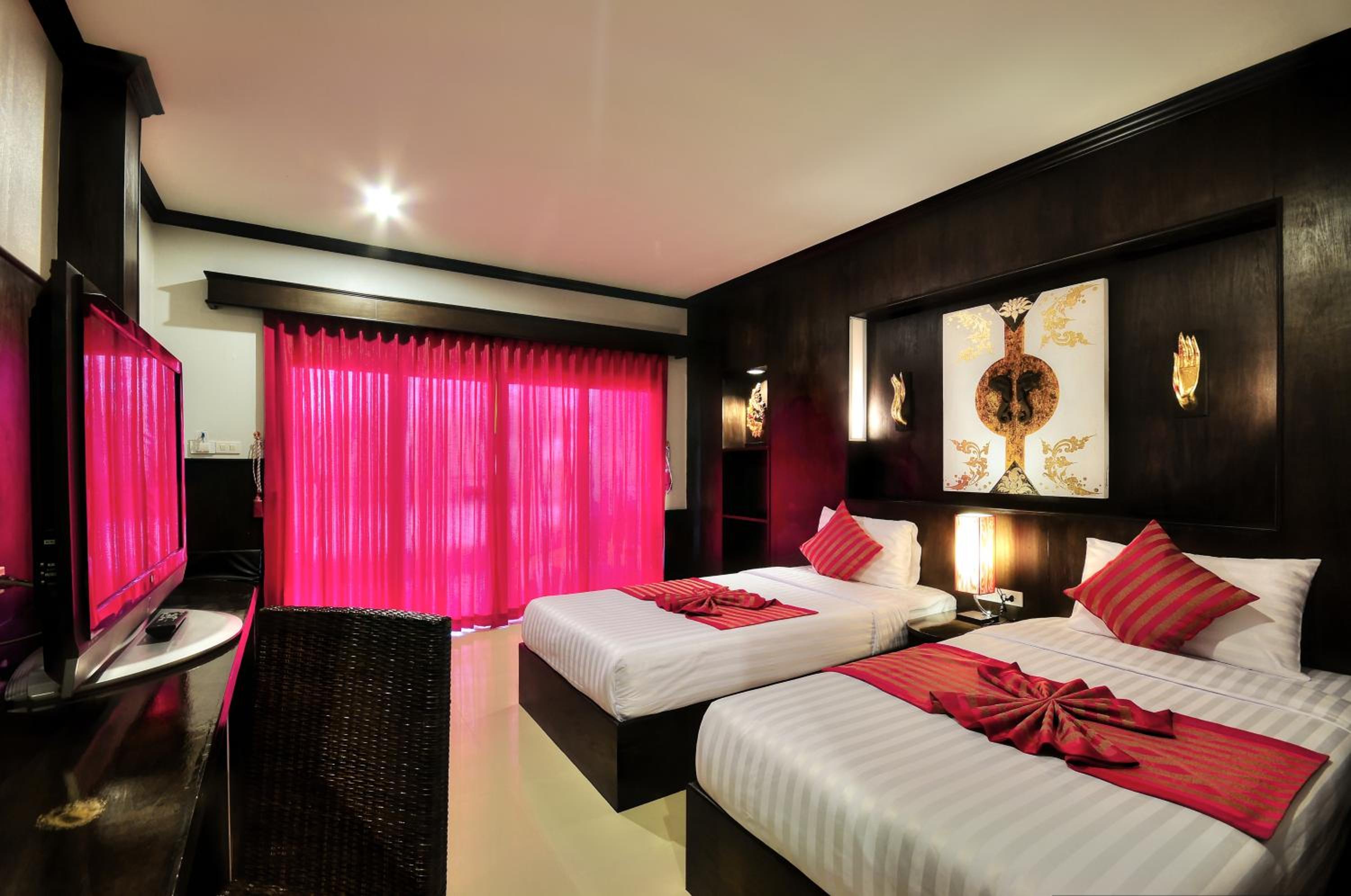Deluxe Double or Twin Room