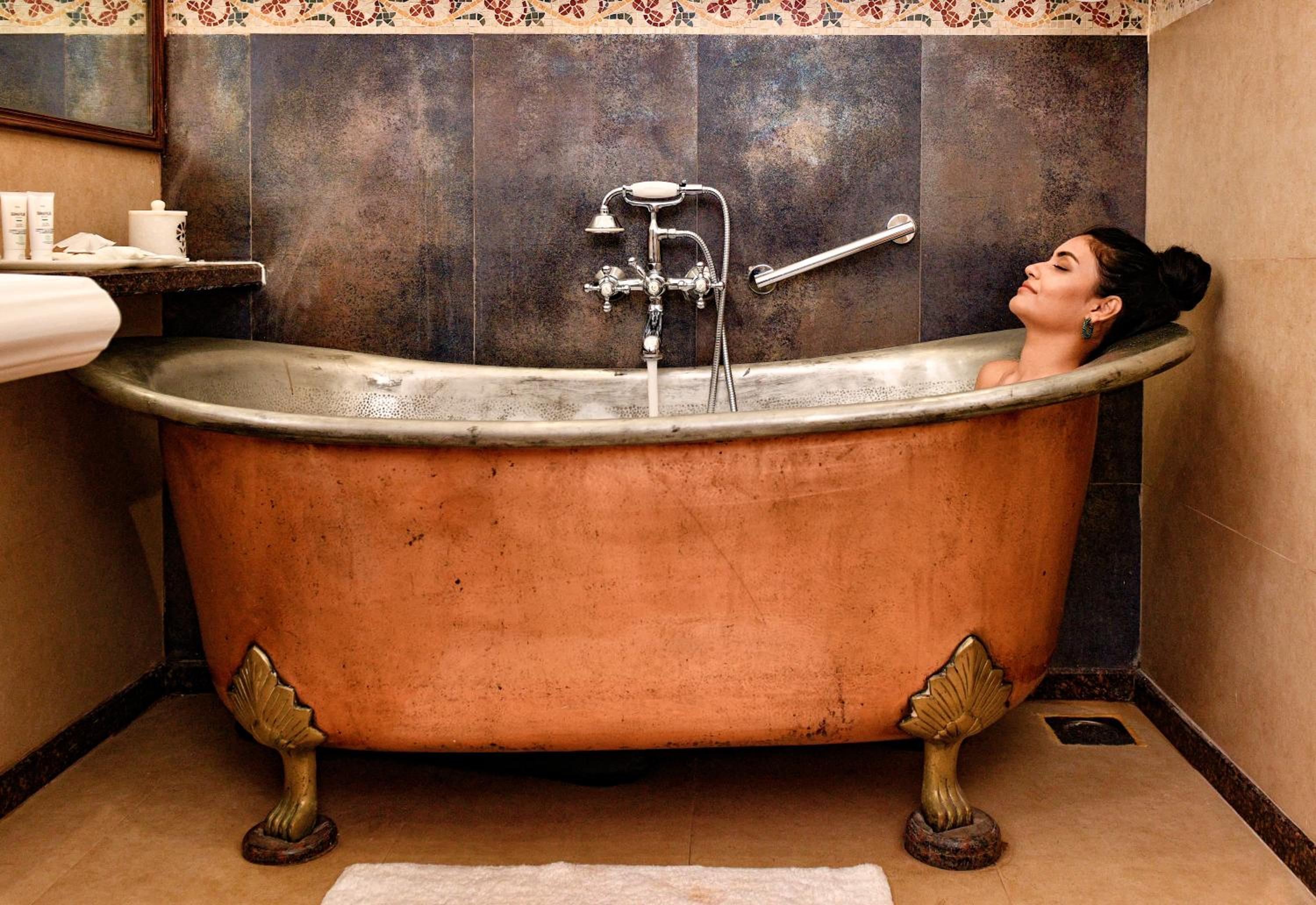 Deluxe Twin Room with balcony - Anytime Breakfast and Hi-Tea, Progressive discount on Food soft beverage & Spa upto 50%