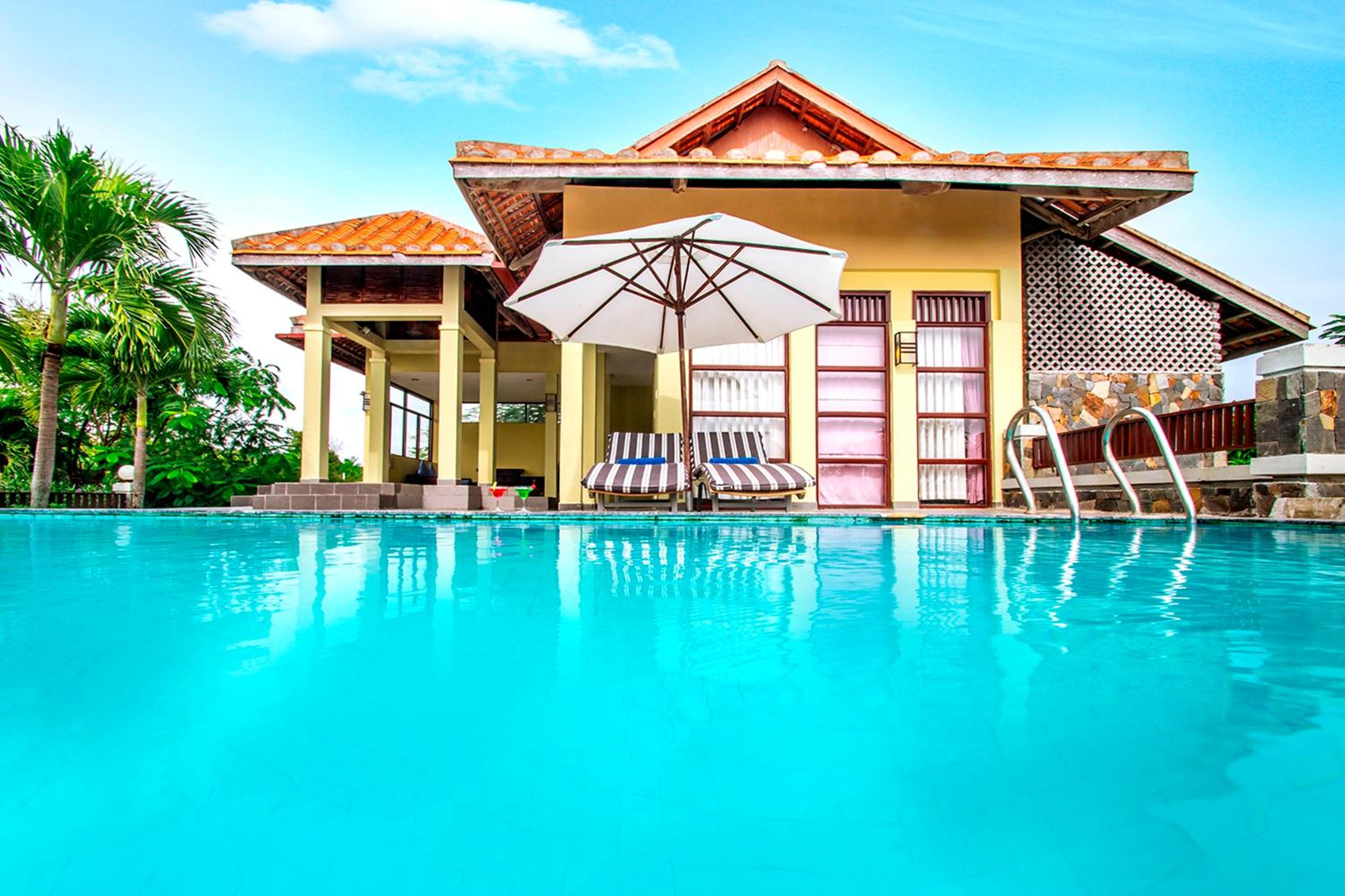 Three-Bedroom Hillside Villa with Private Pool