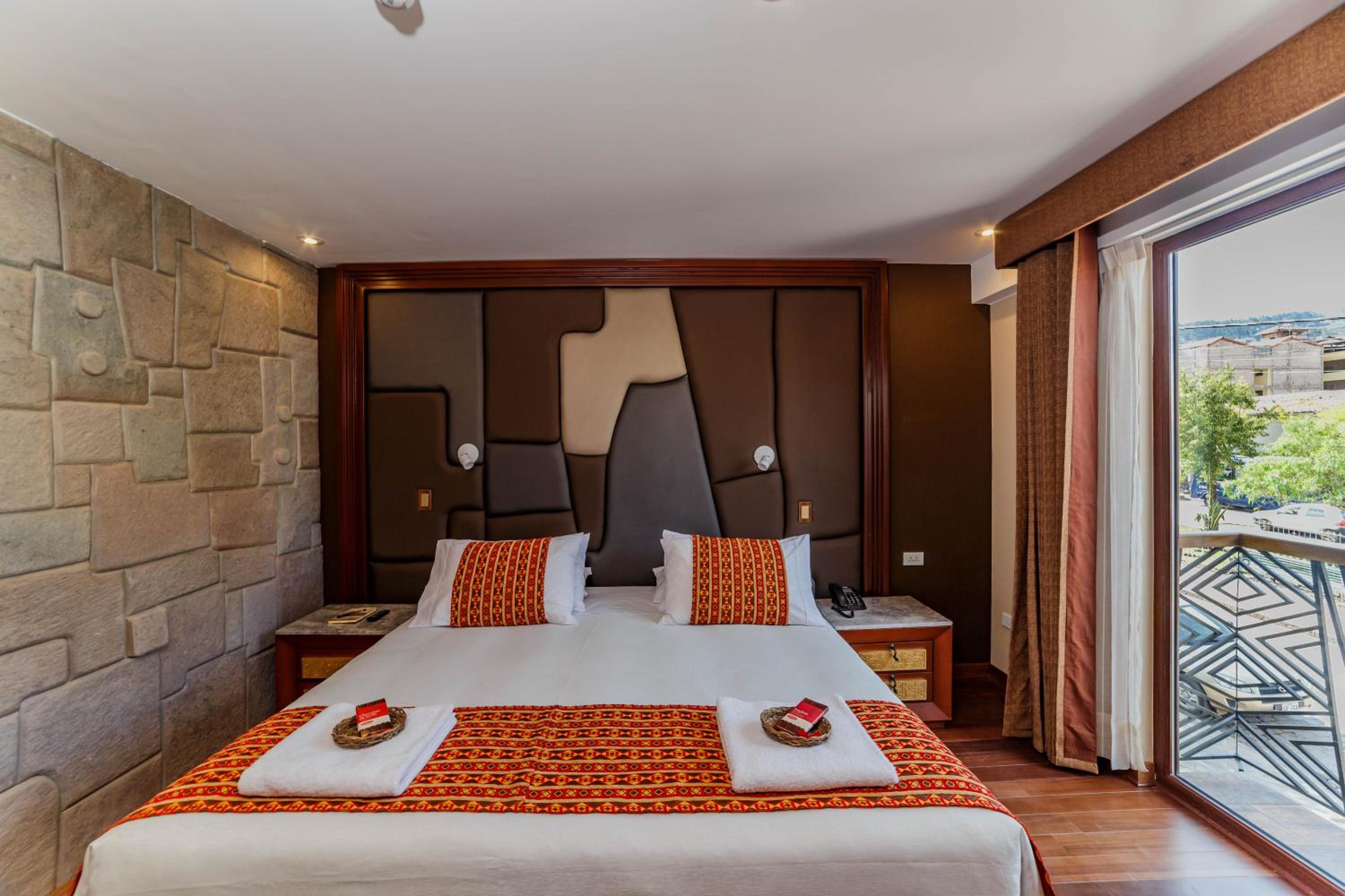 Deluxe Suite with Spa Bath