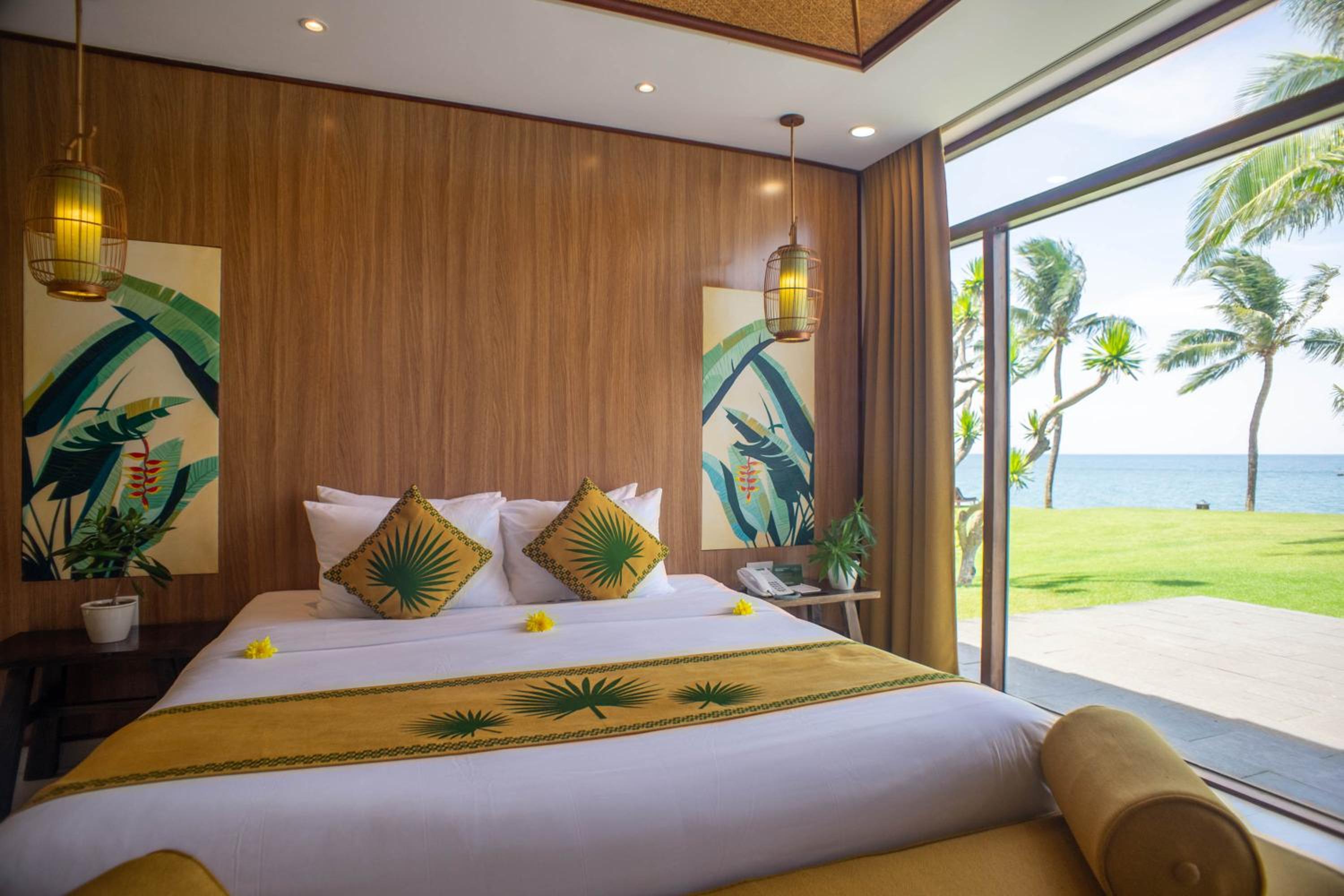 02 bedroom Ocean Suite with private pool