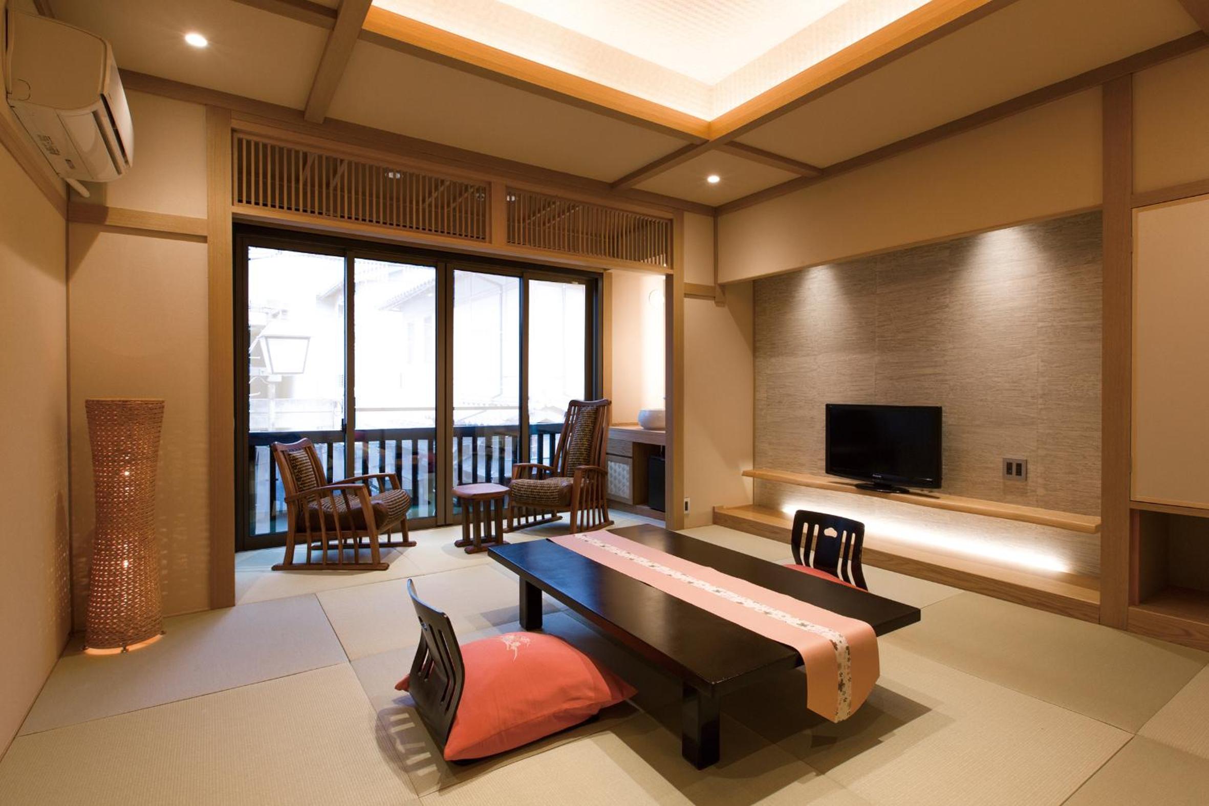 Japanese-Style Quadruple Room