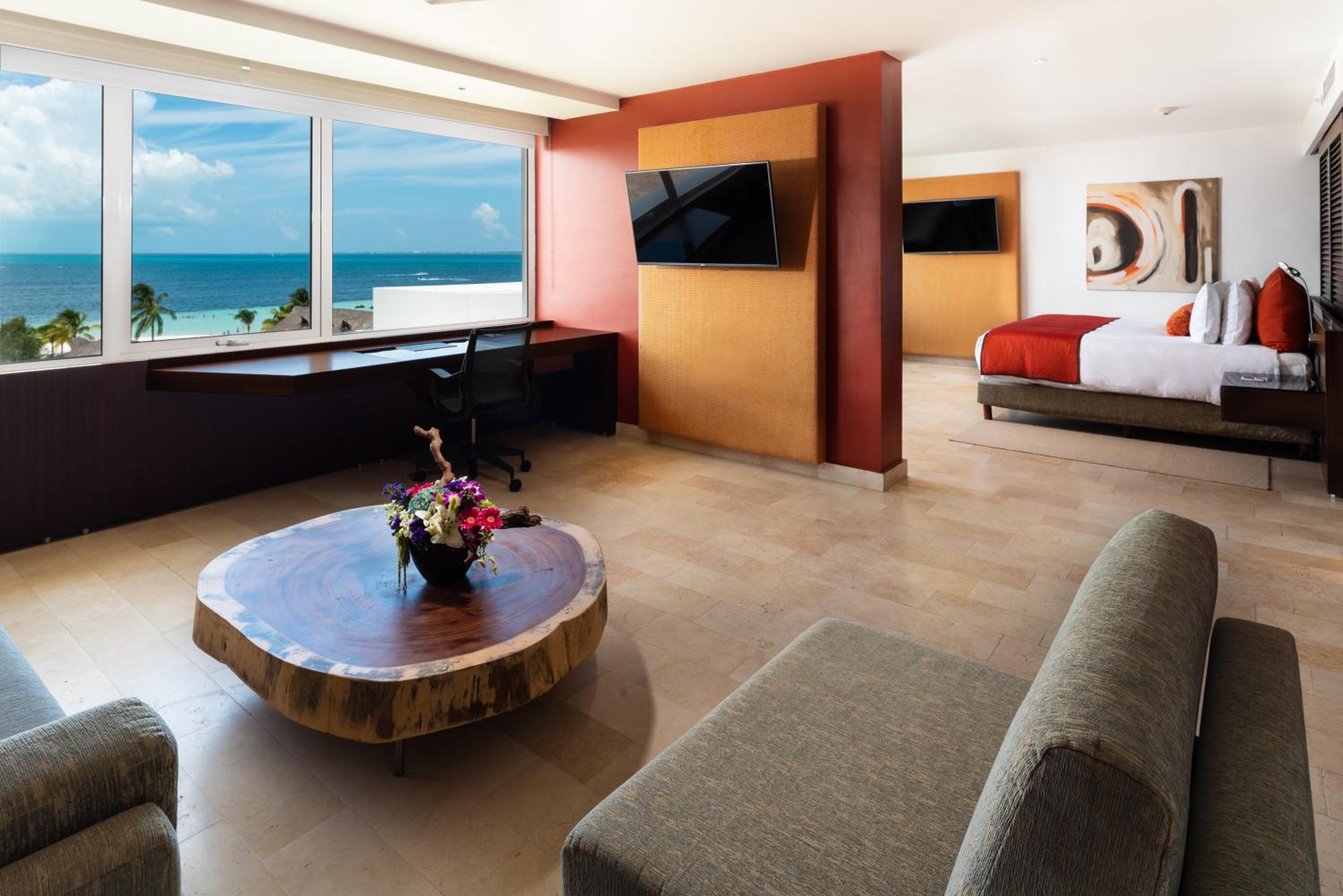 Club King Suite with Ocean View