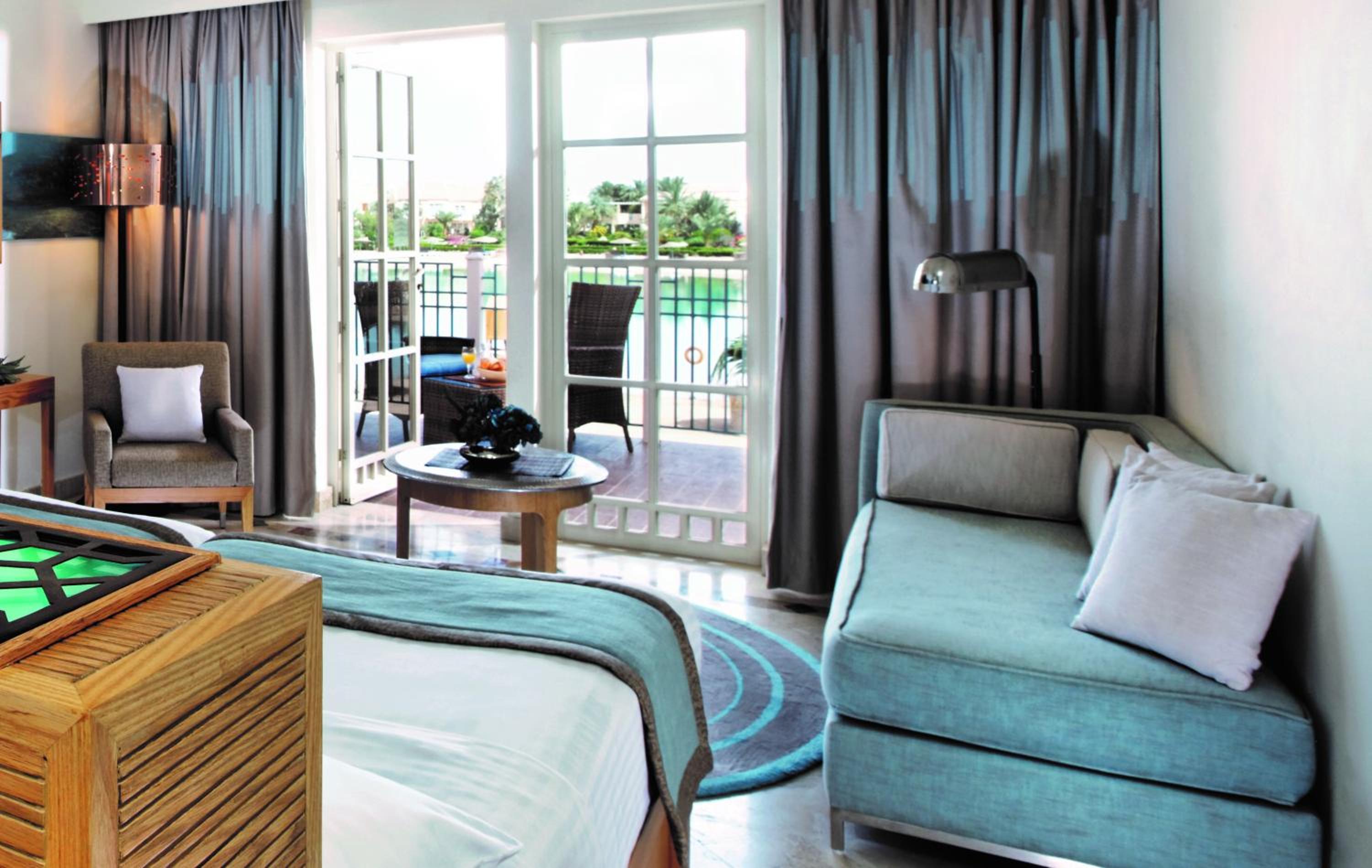 Deluxe King Room with Lagoon View
