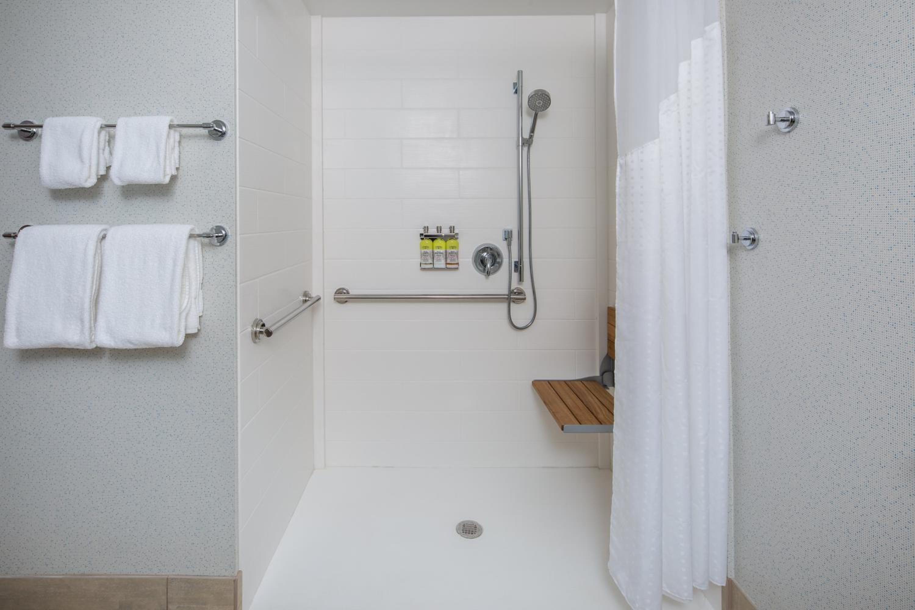 King Room - Mobility Access/Hearing Accessible