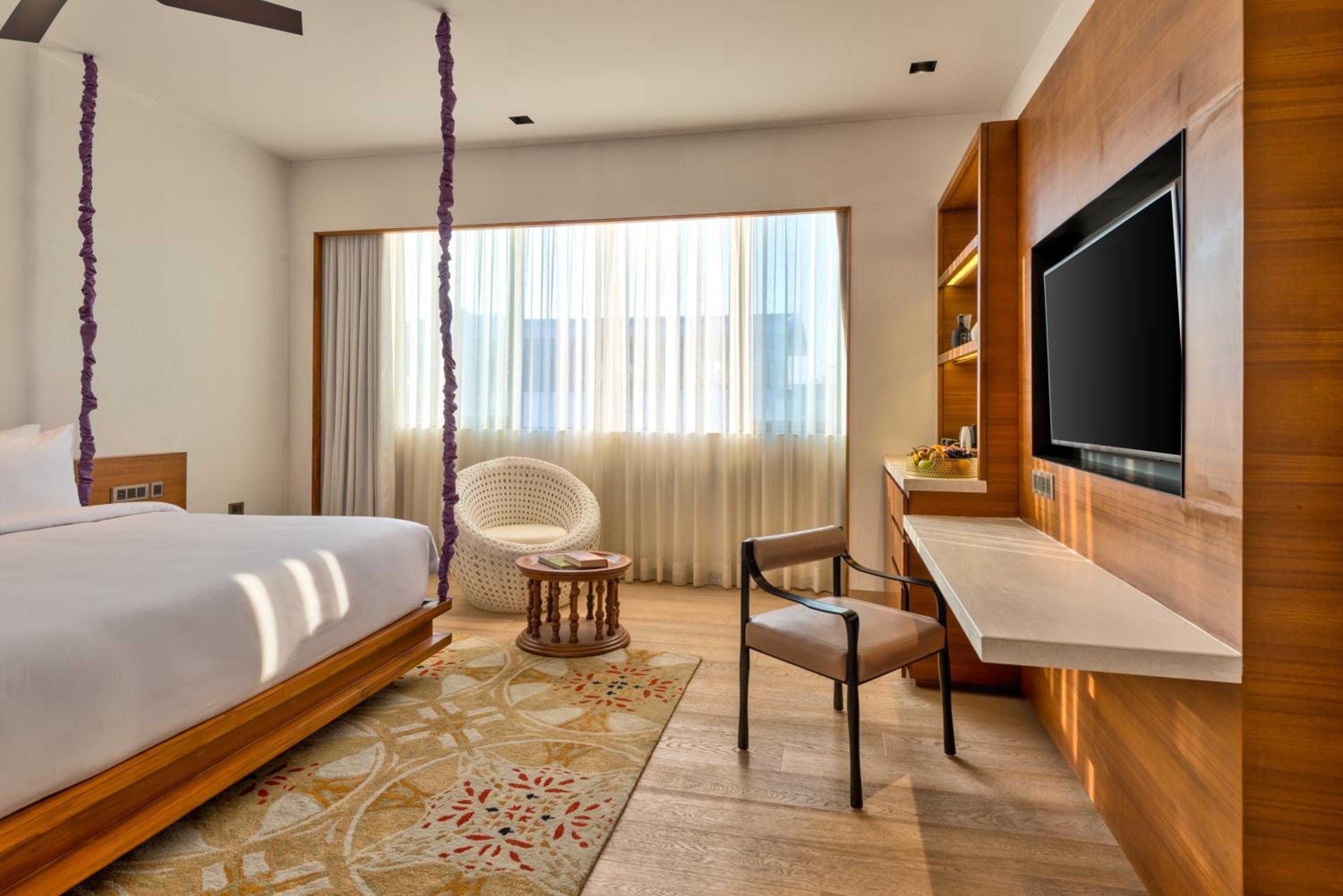 Deluxe Room King Bed - 20% discount on Spa & Laundry