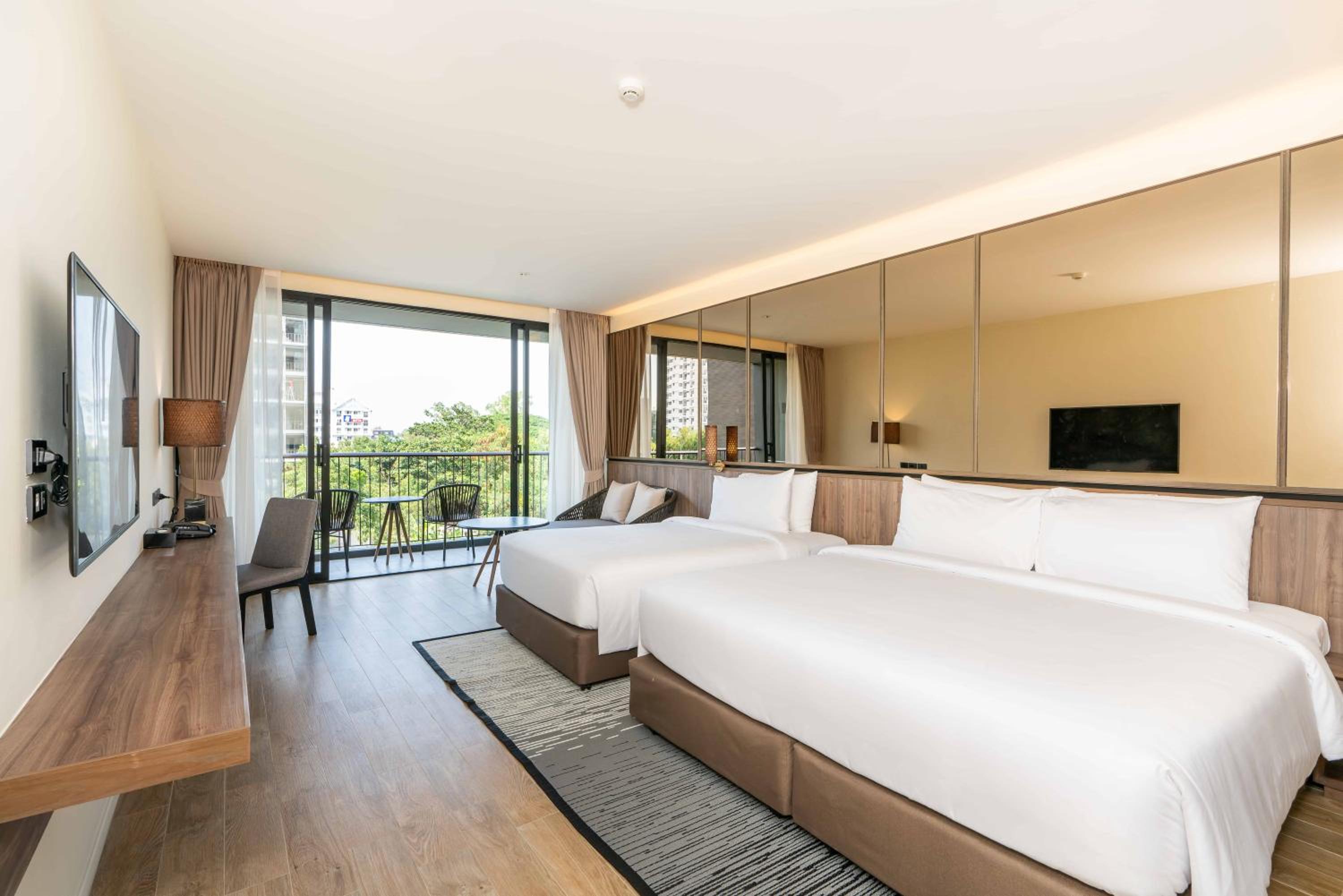 Deluxe Family Room