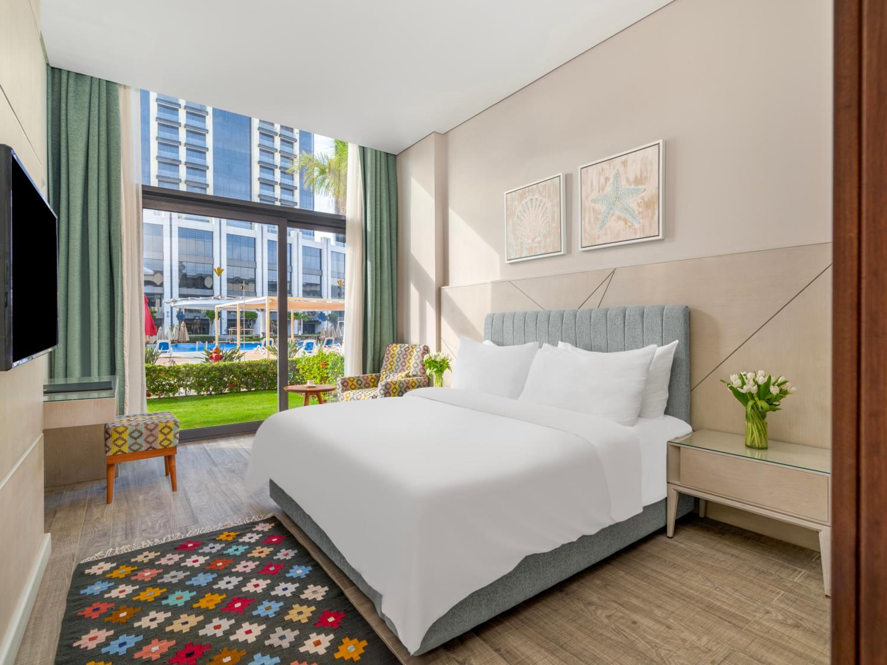 Junior Suite with Pool Access