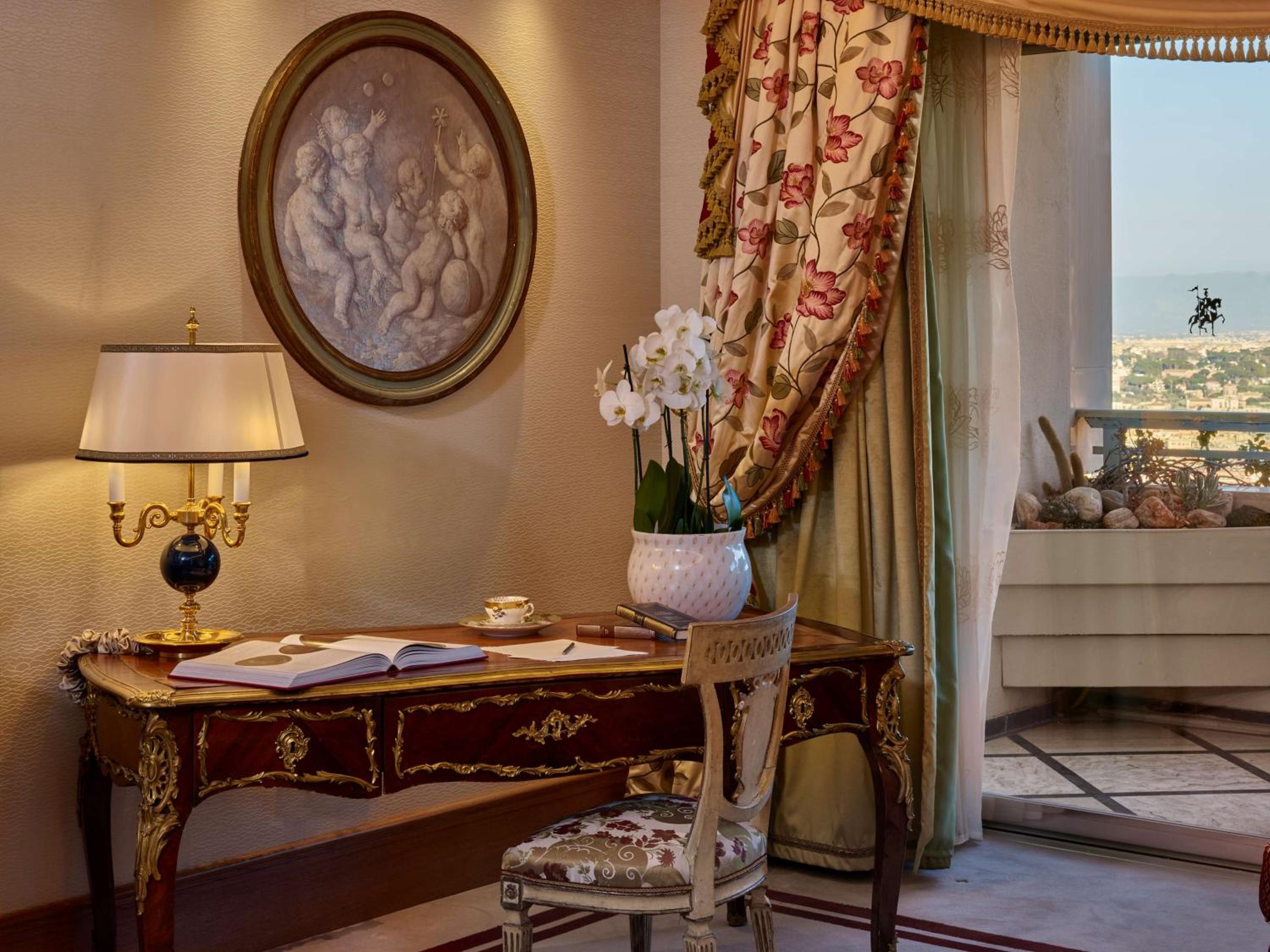 Premium Suite with City View