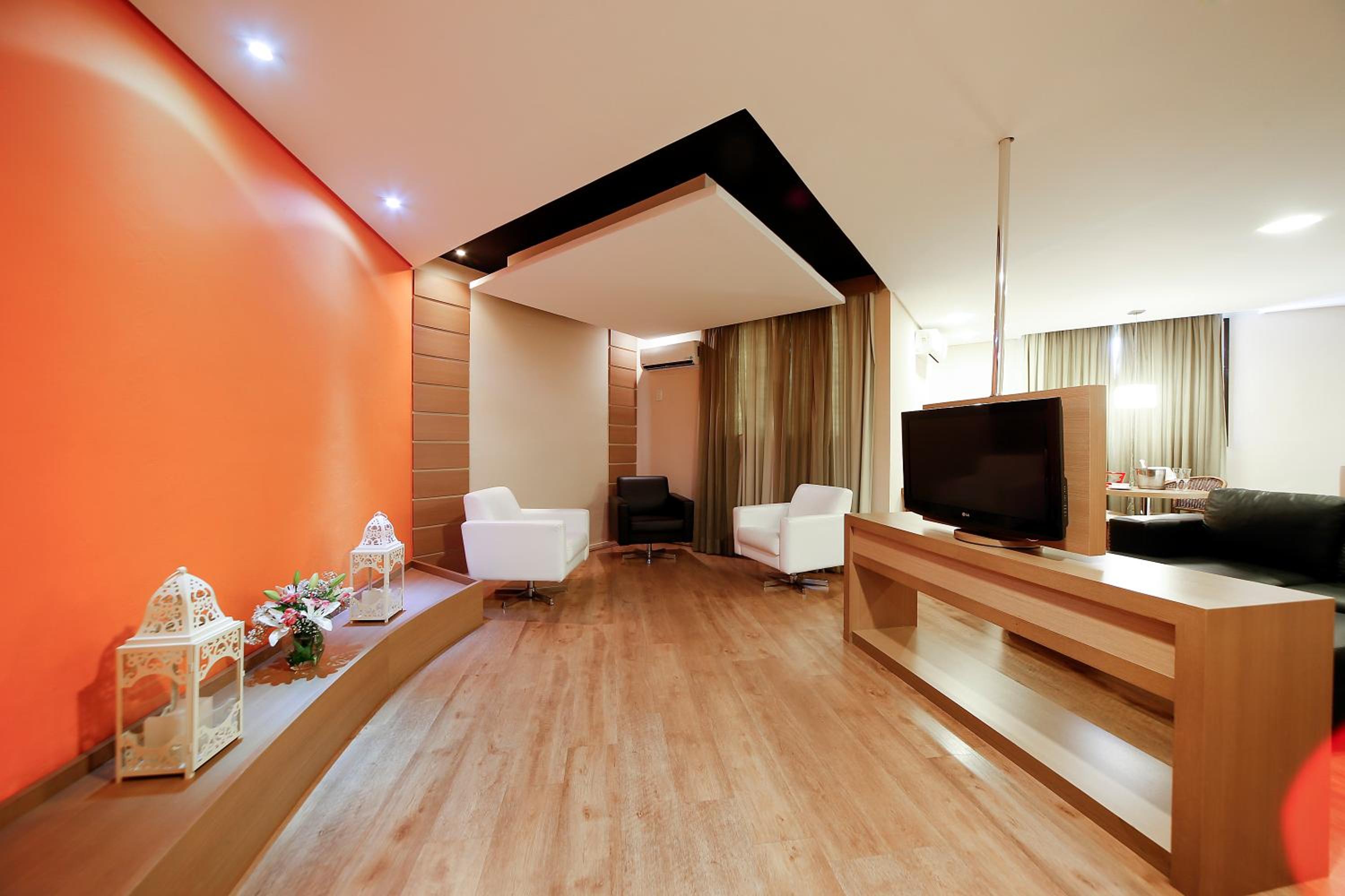 Deluxe Suite with Spa Bath