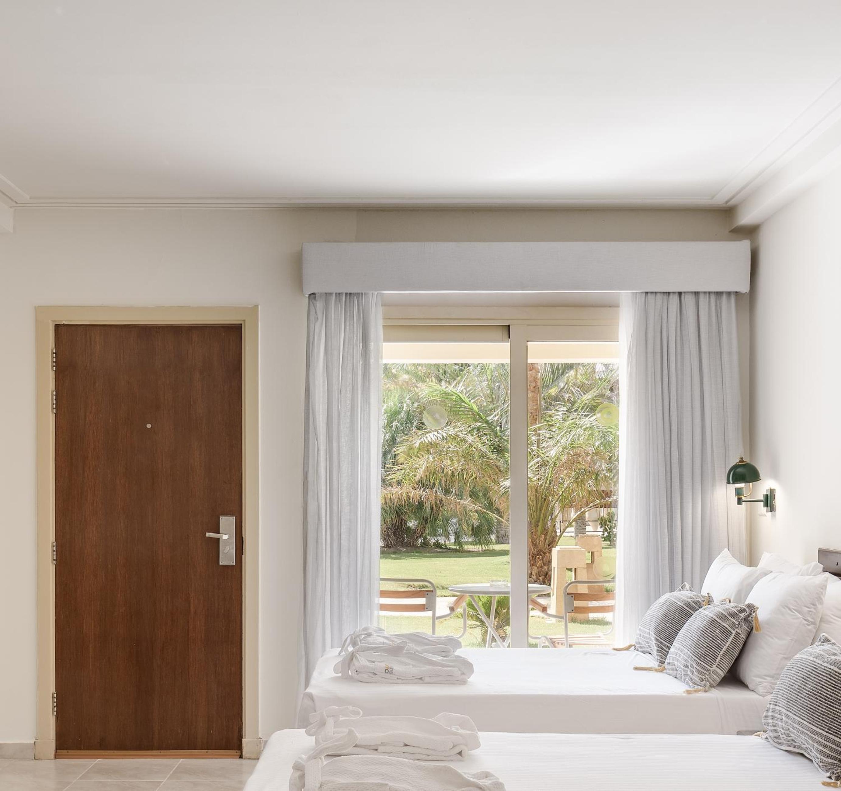 Deluxe Family One-Bedroom