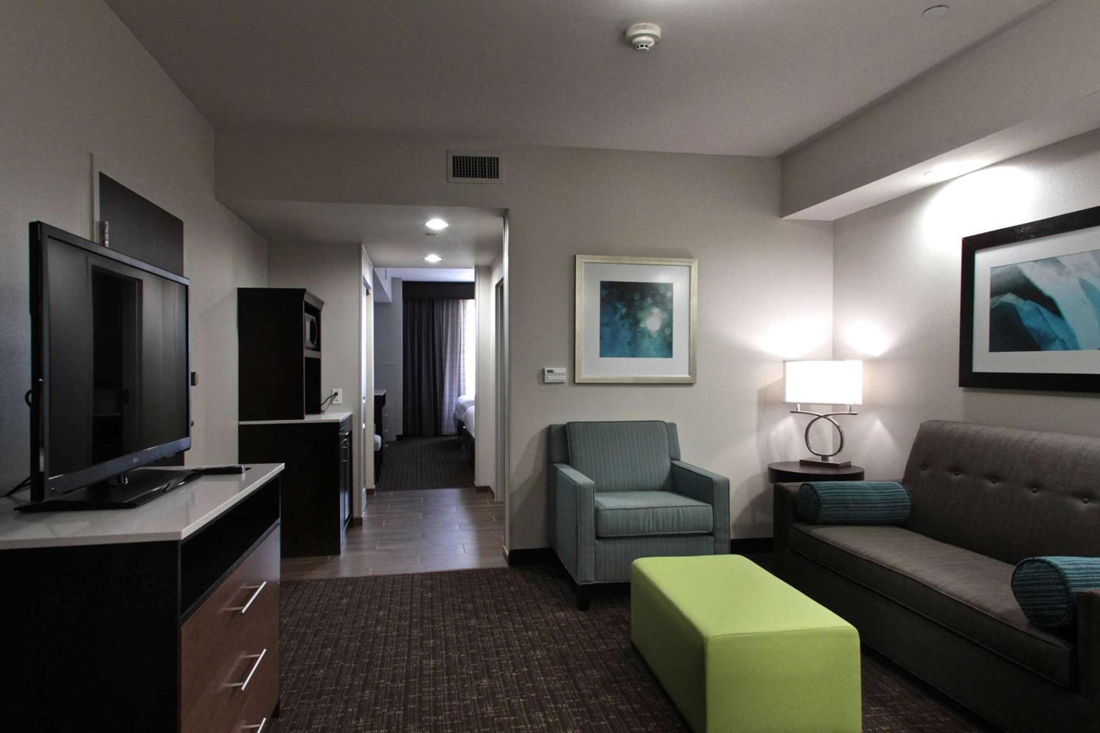 Junior King Suite with Seating Area