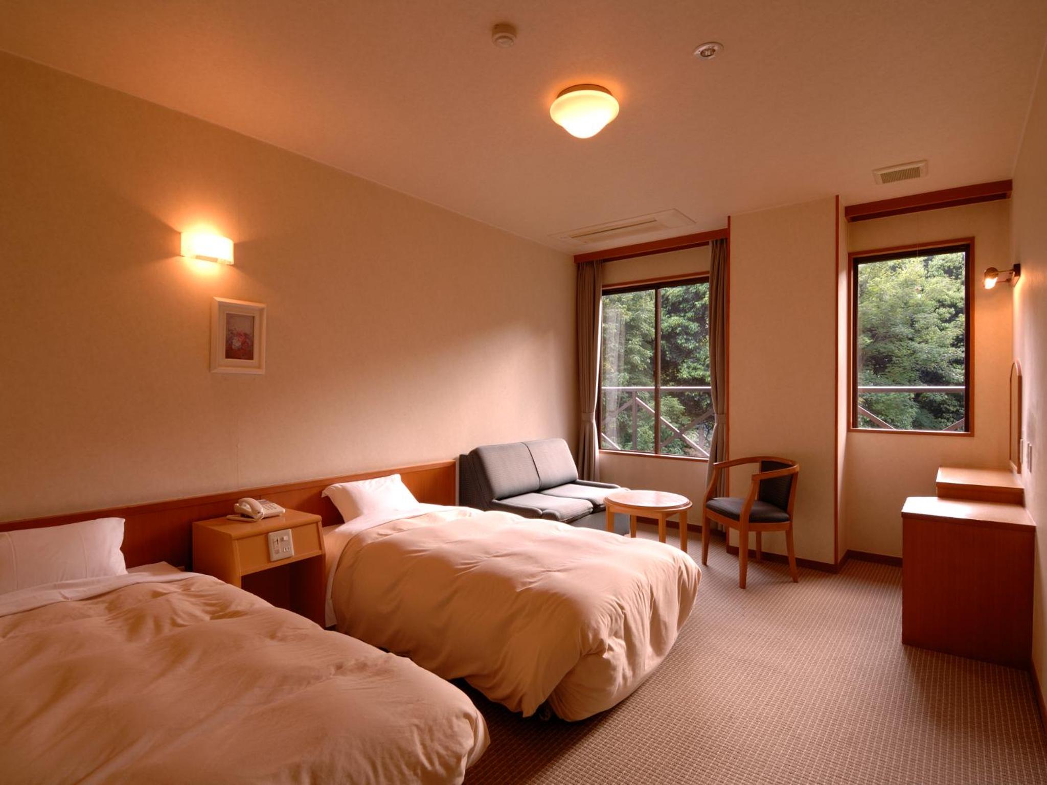 Renovated Japanese style Twin Room with Mountain View