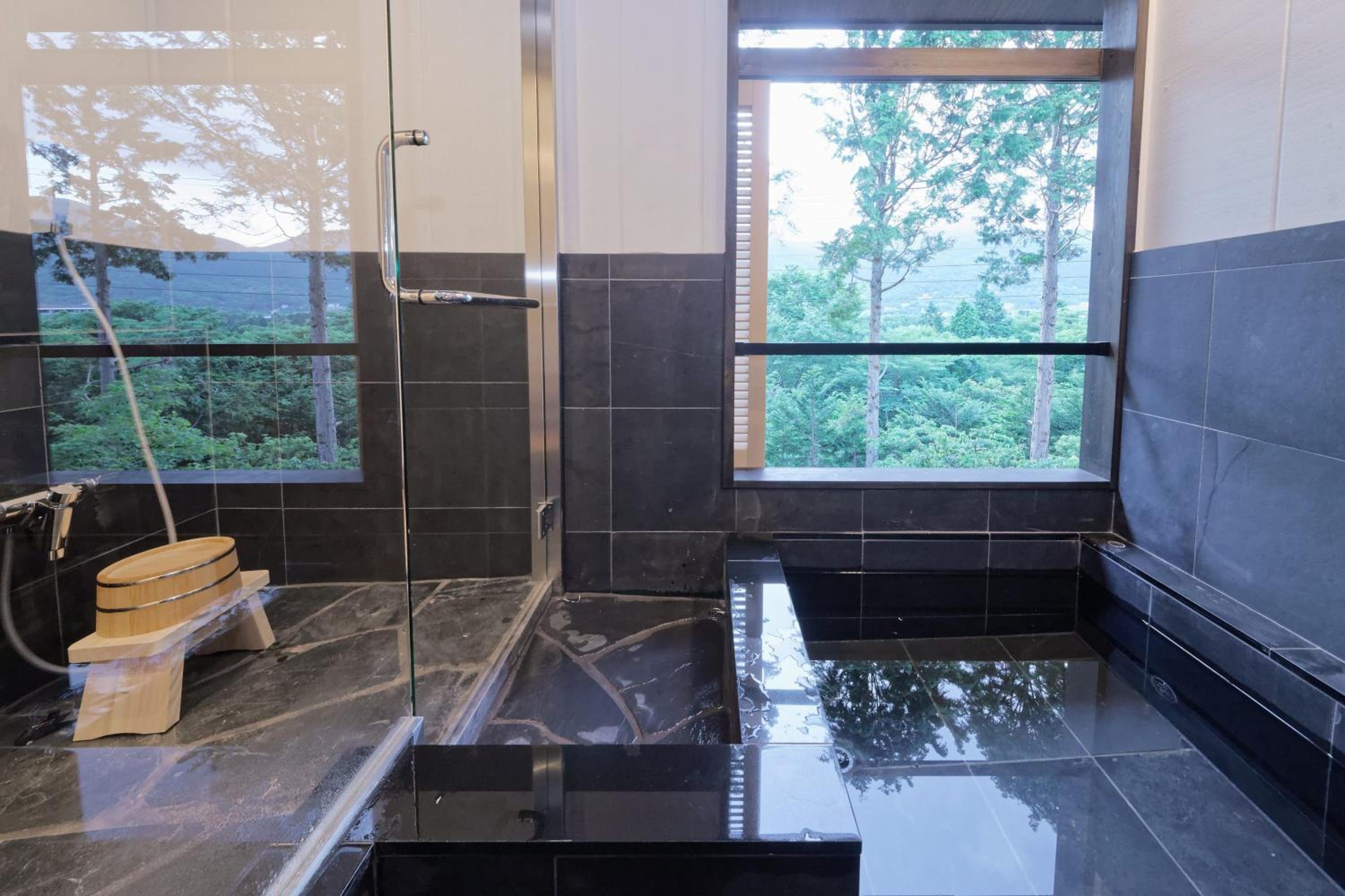 Twin Room with Private Bathroom - Included free drink