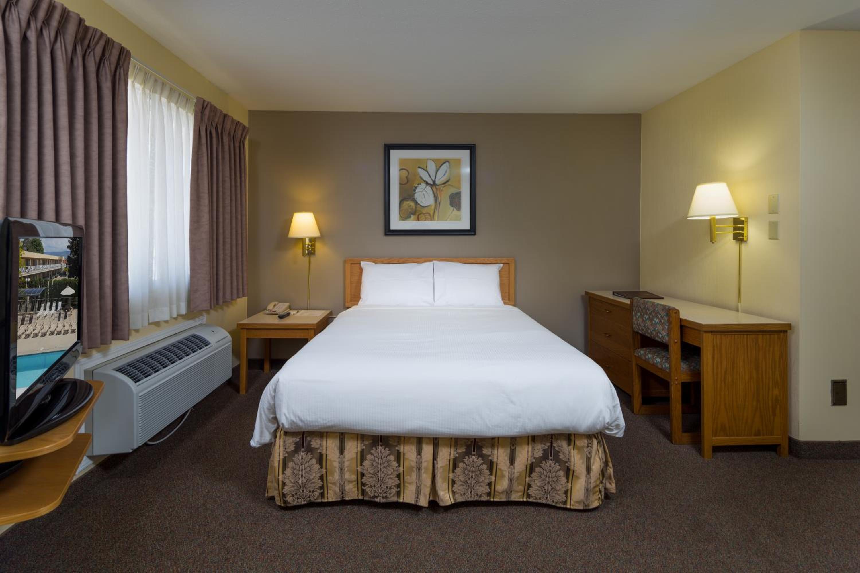 Deluxe Suite with Two Queen Beds