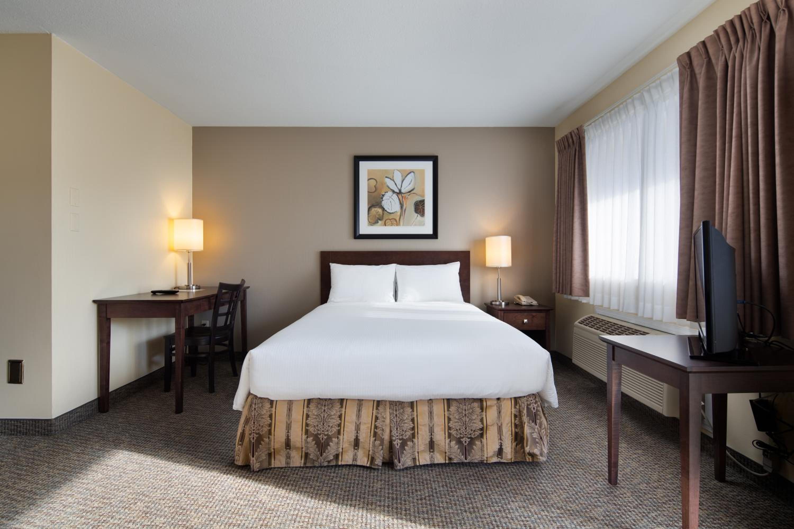 Deluxe Suite with Two Queen Beds
