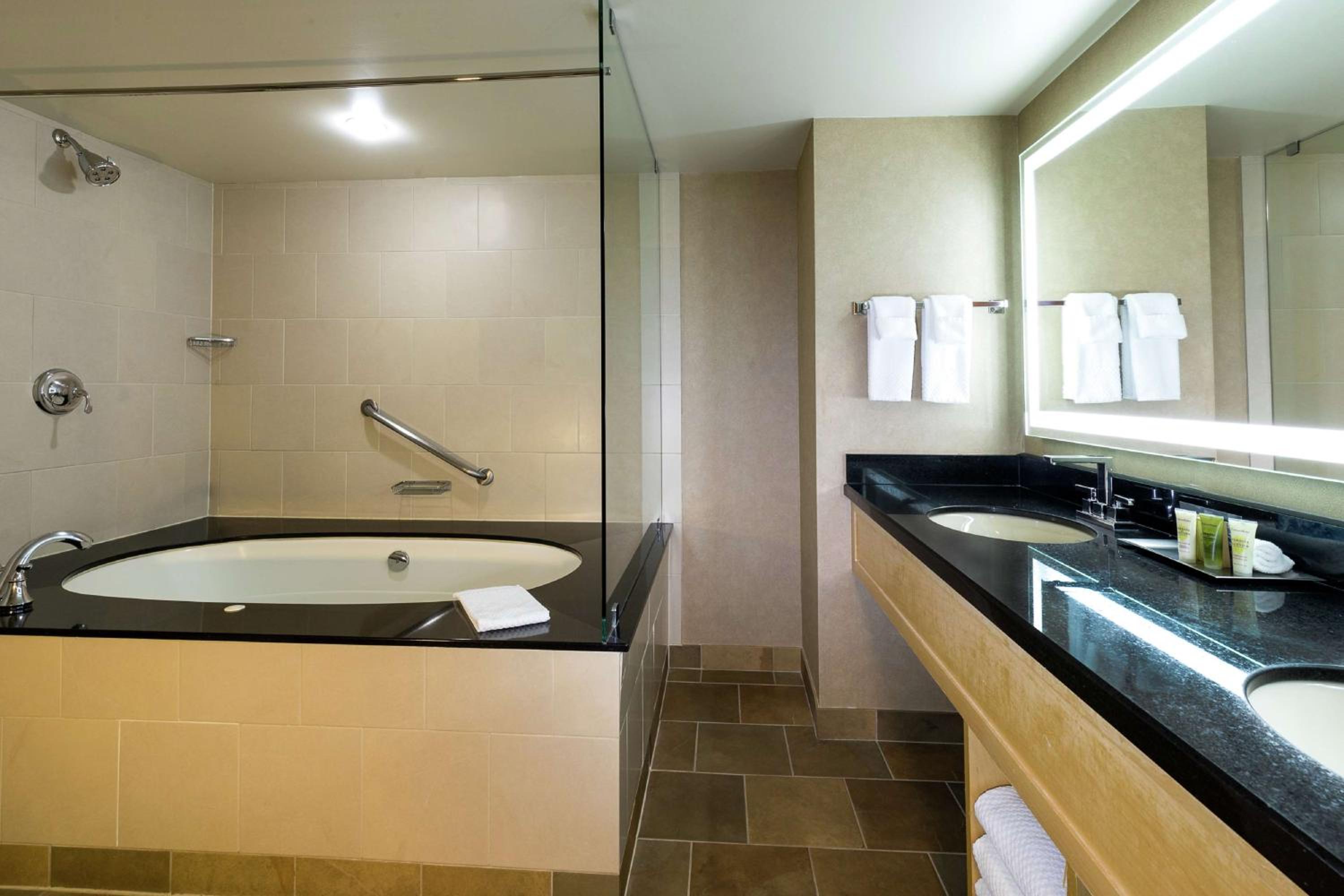 King Suite with Spa Bath