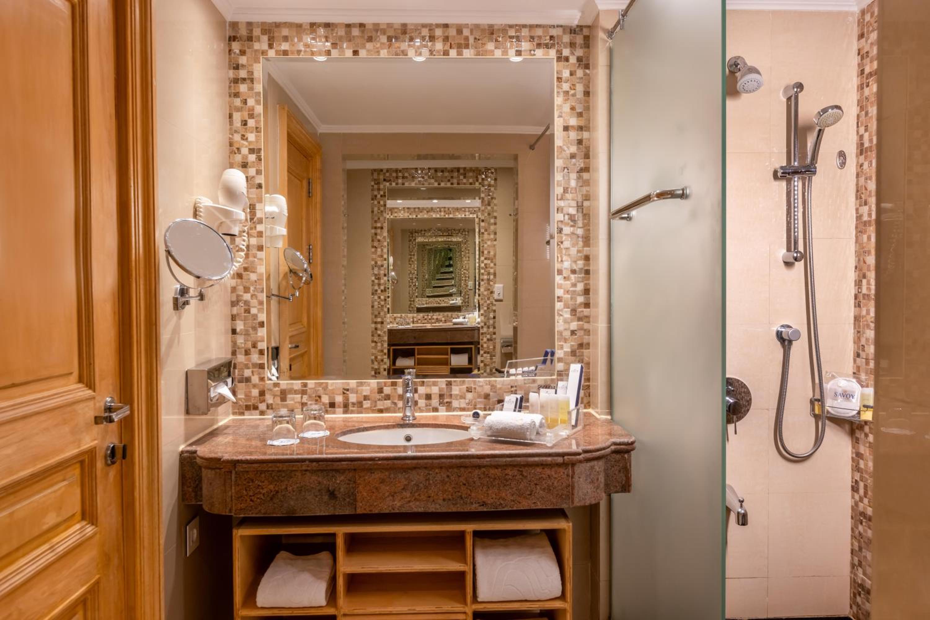 Standard Twin Room with Sea View