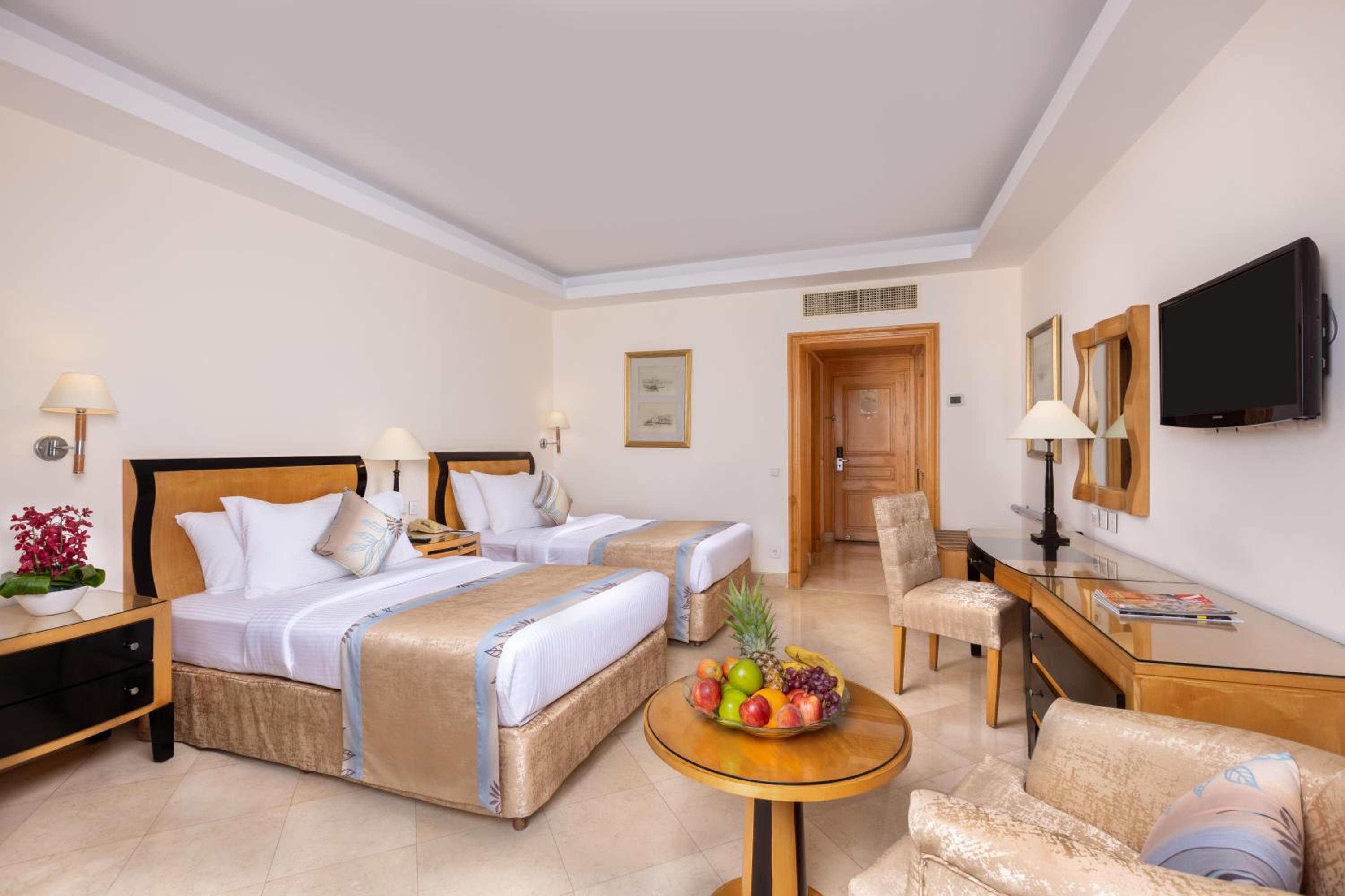 Standard Twin Room with Sea View