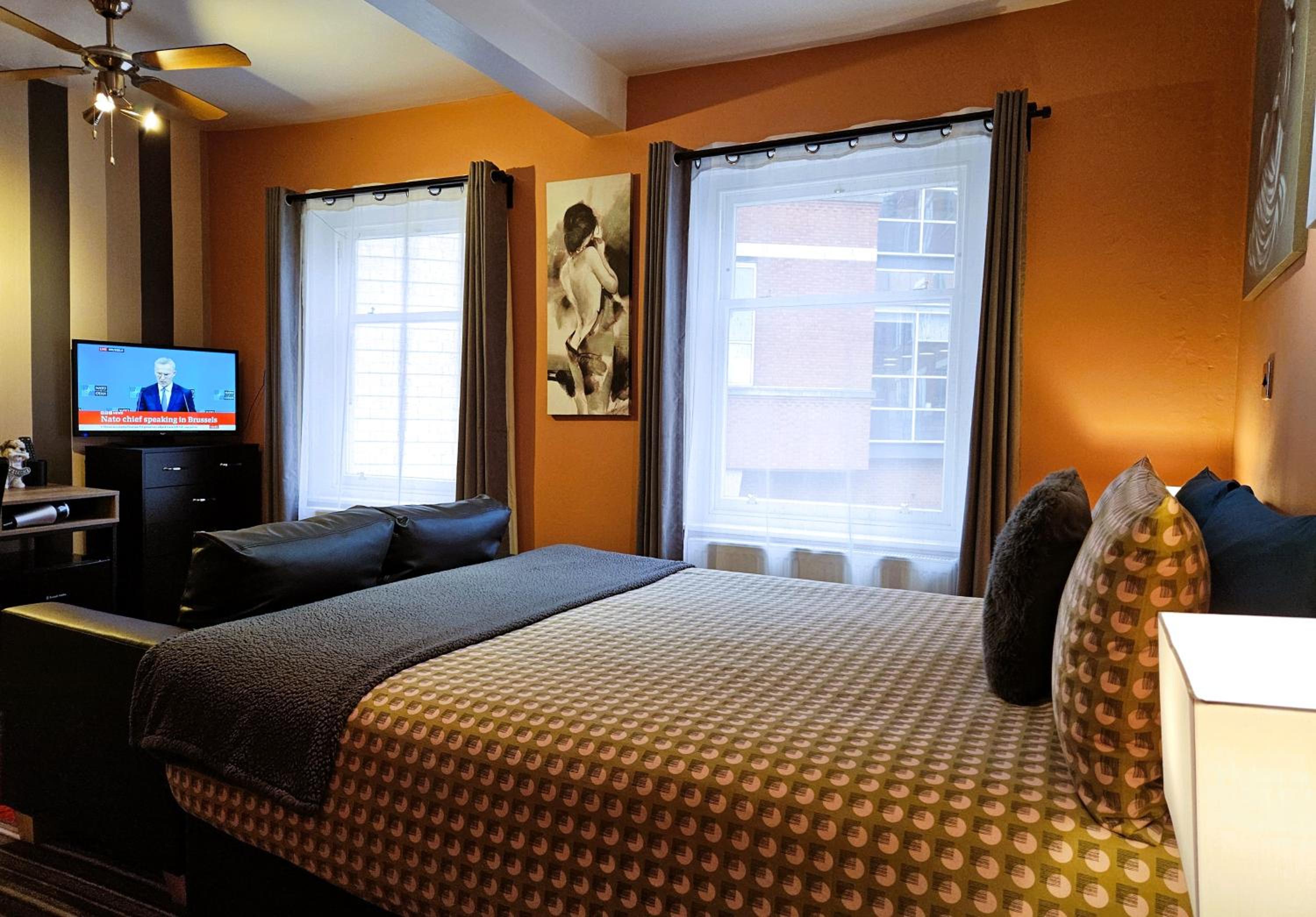 Superior Double Room with Sofa