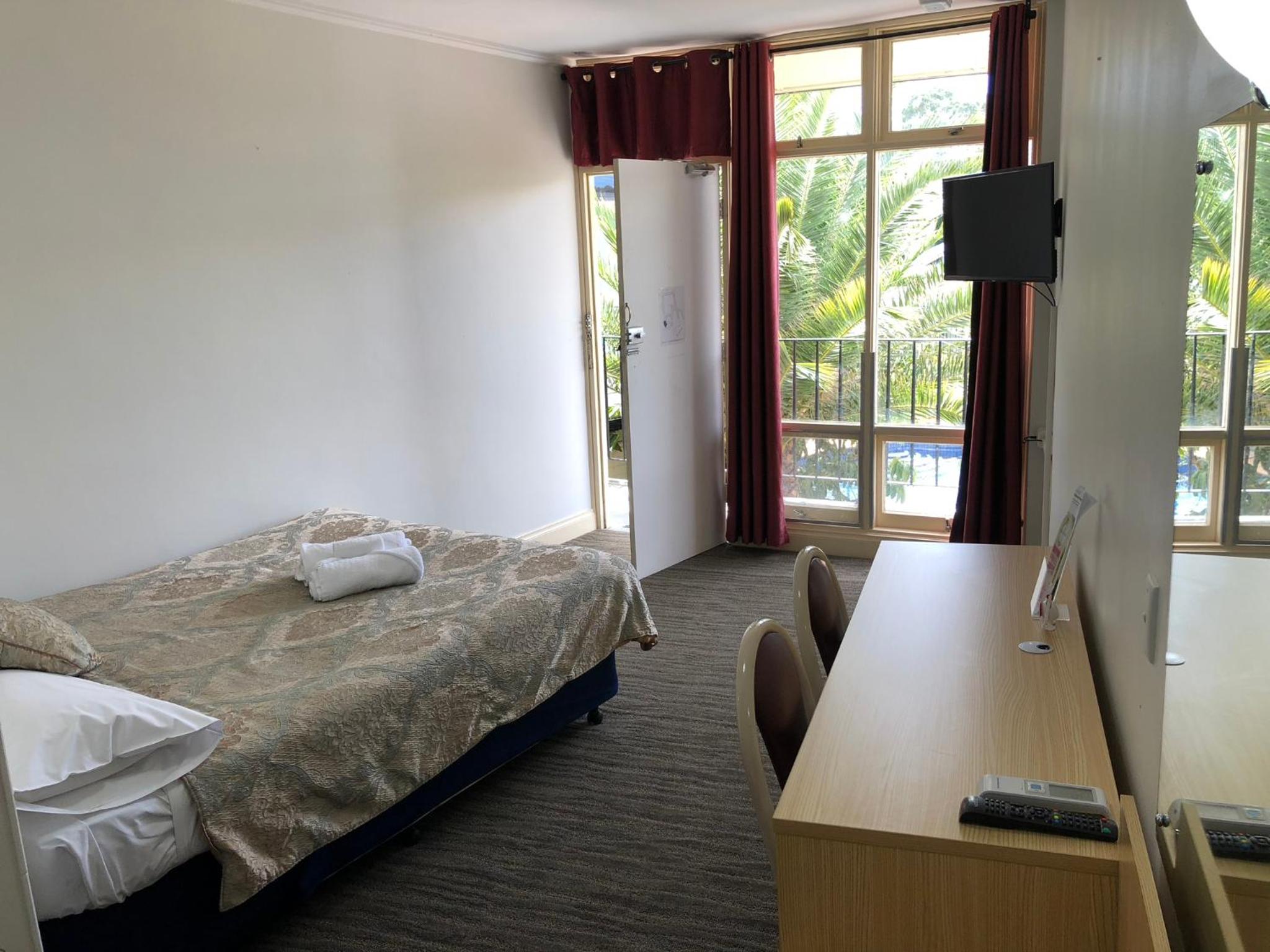 Economy Queen Room 2 Adults Only