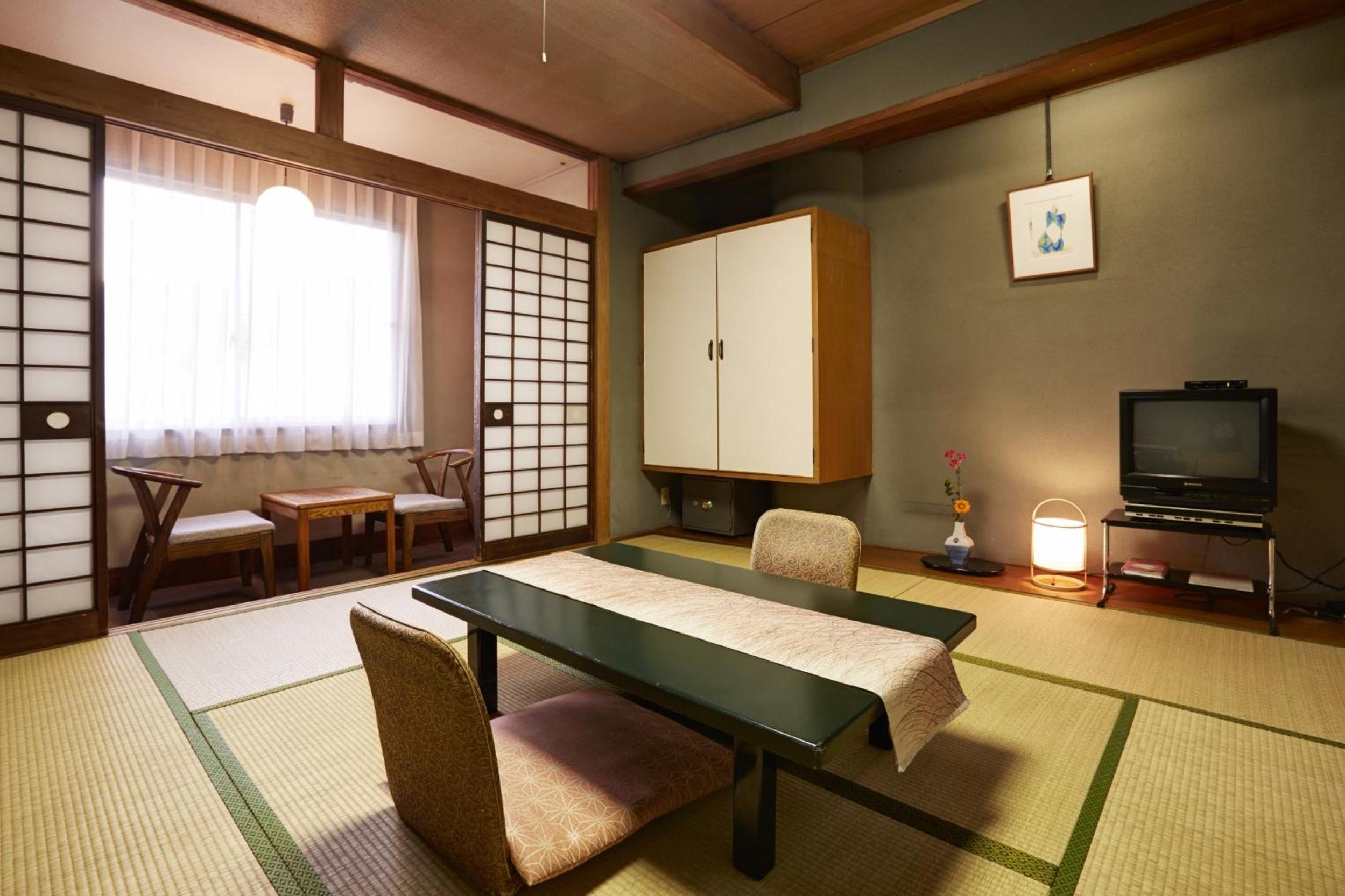 Economy Japanese-Style Room with Bathtub - Non-Smoking - 3F-5F (28㎡)
