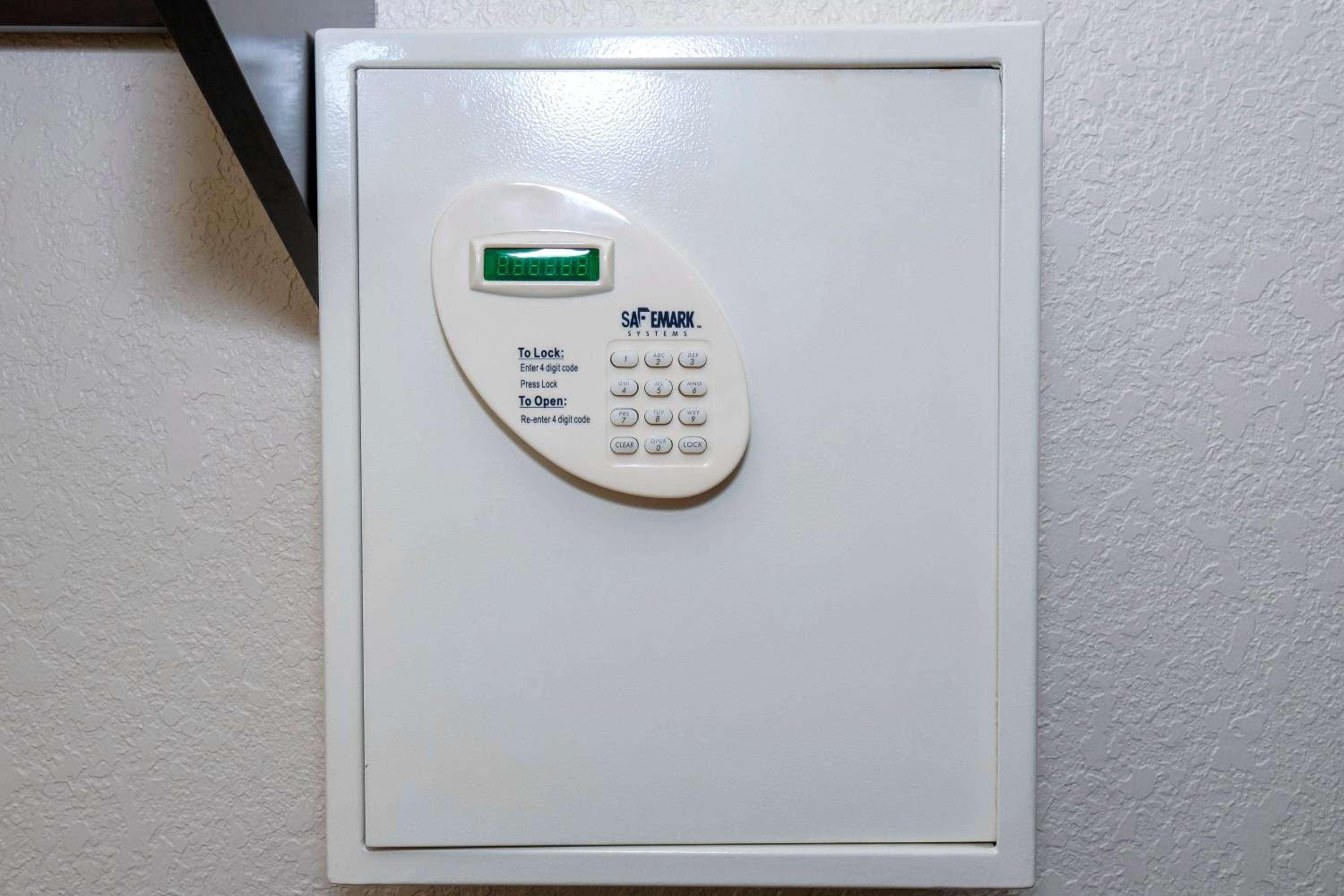 Deluxe King Room Smoke Free