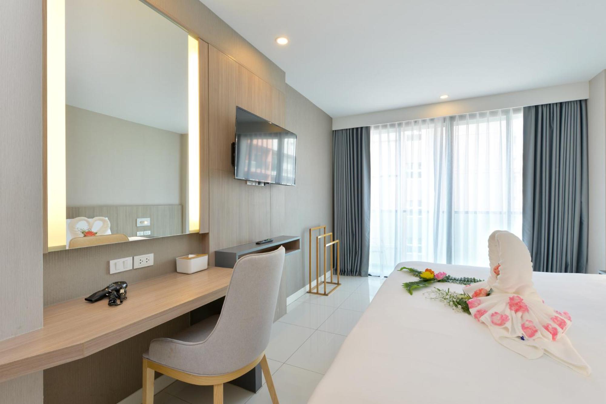 Deluxe Double Room with Balcony