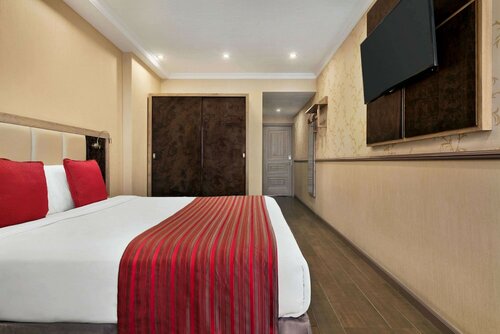 Room, 1 King Bed, Non Smoking в Ramada by Wyndham Bishkek Centre