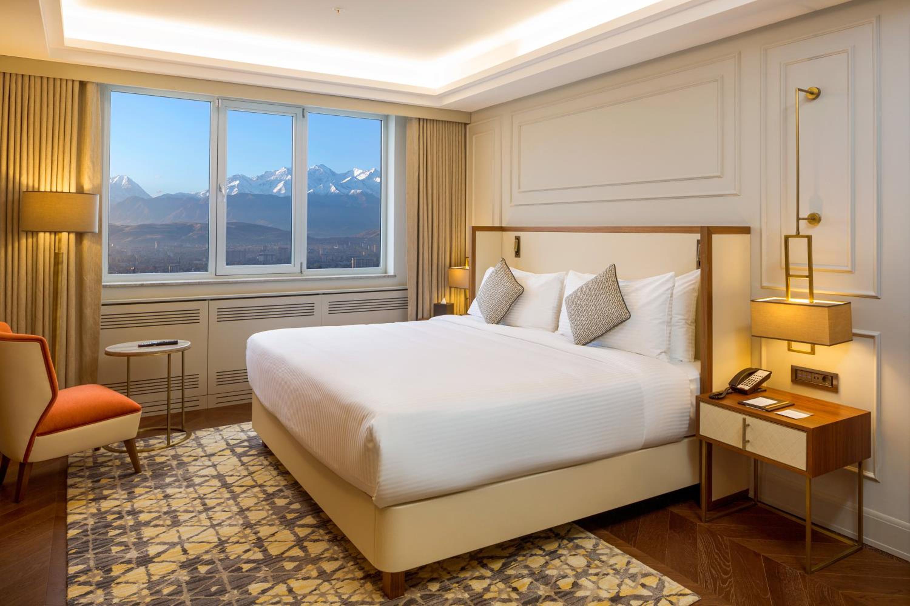 Club lounge access, 1 Bedroom Executive Suite, 1 King