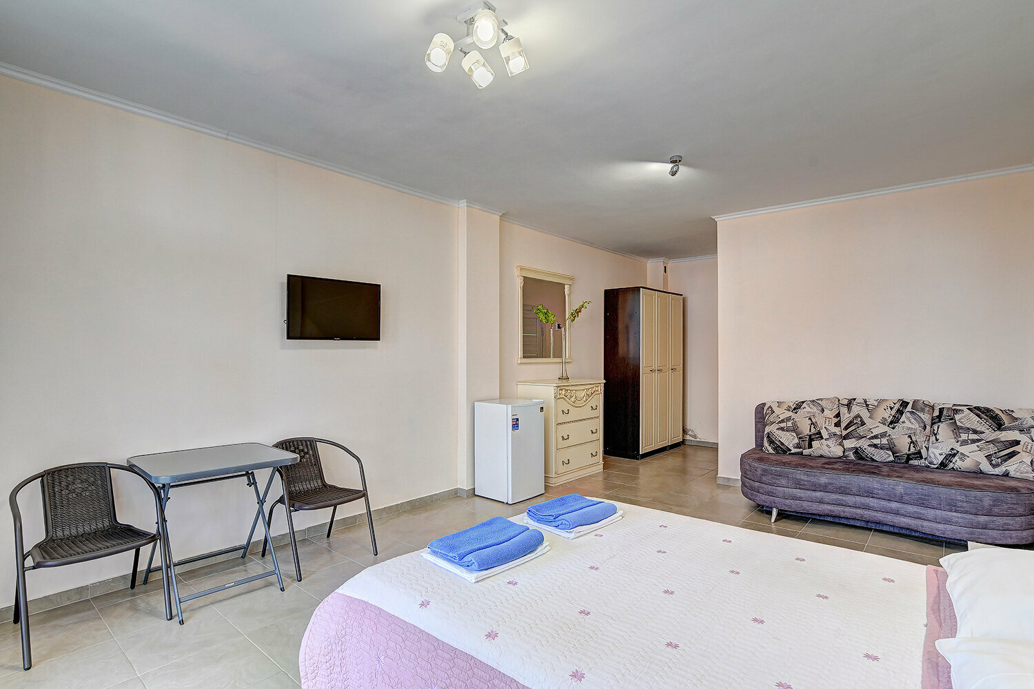 Стандартный трехместный номер