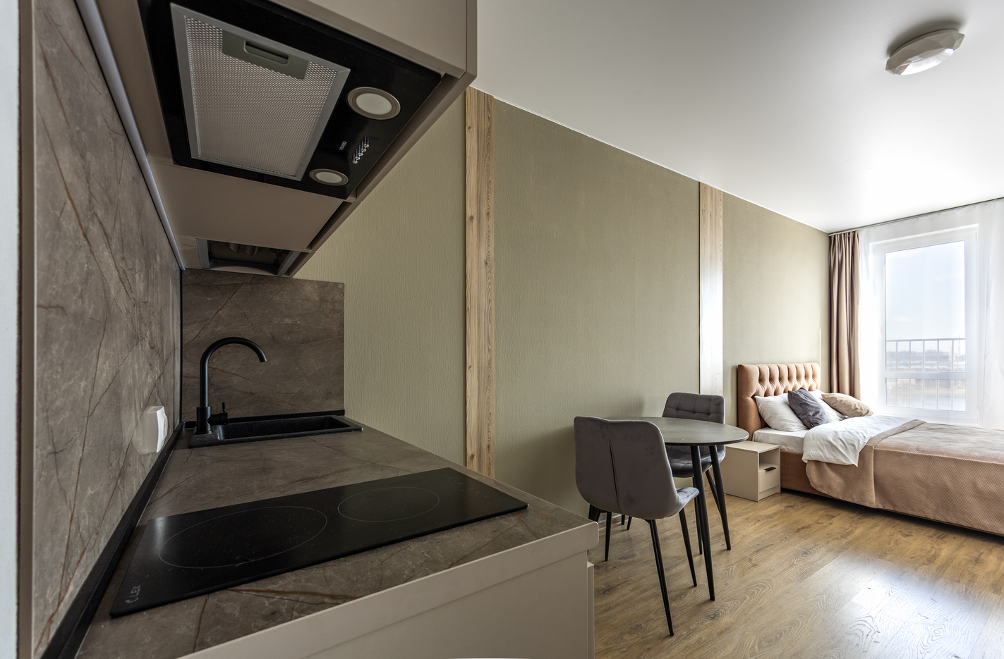 Стандартный номер с кроватью размера «queen size» и собственной ванной комнатой