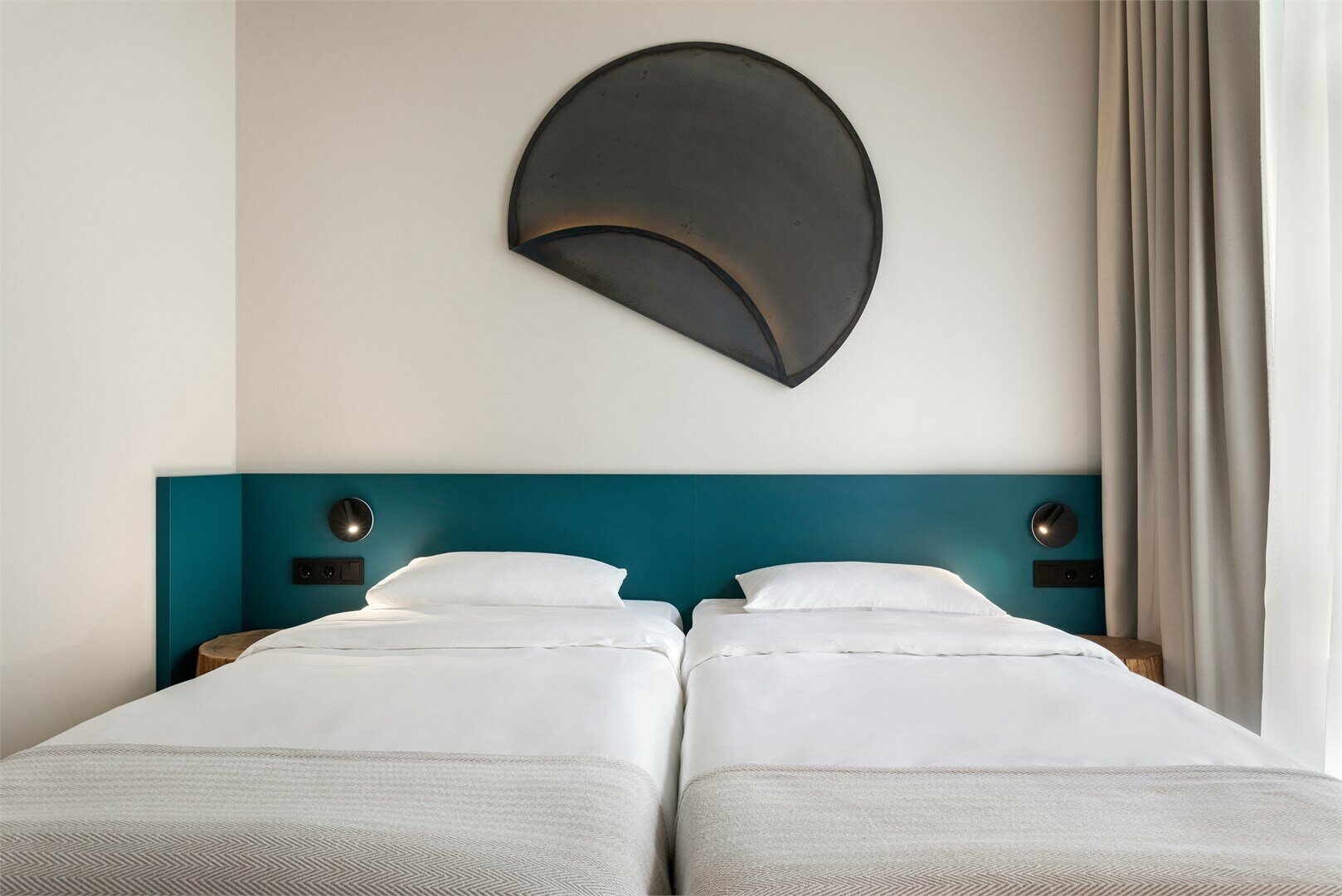 Семейный Люкс с 1 кроватью King-size или 2 односпальными кроватями 90х200см