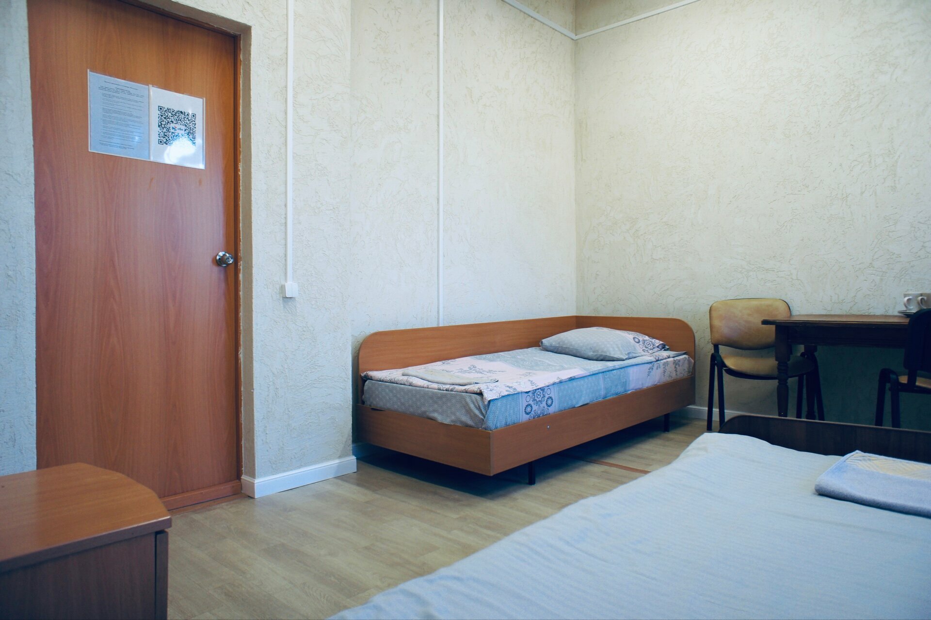 Трехместный номер с общей ванной комнатой