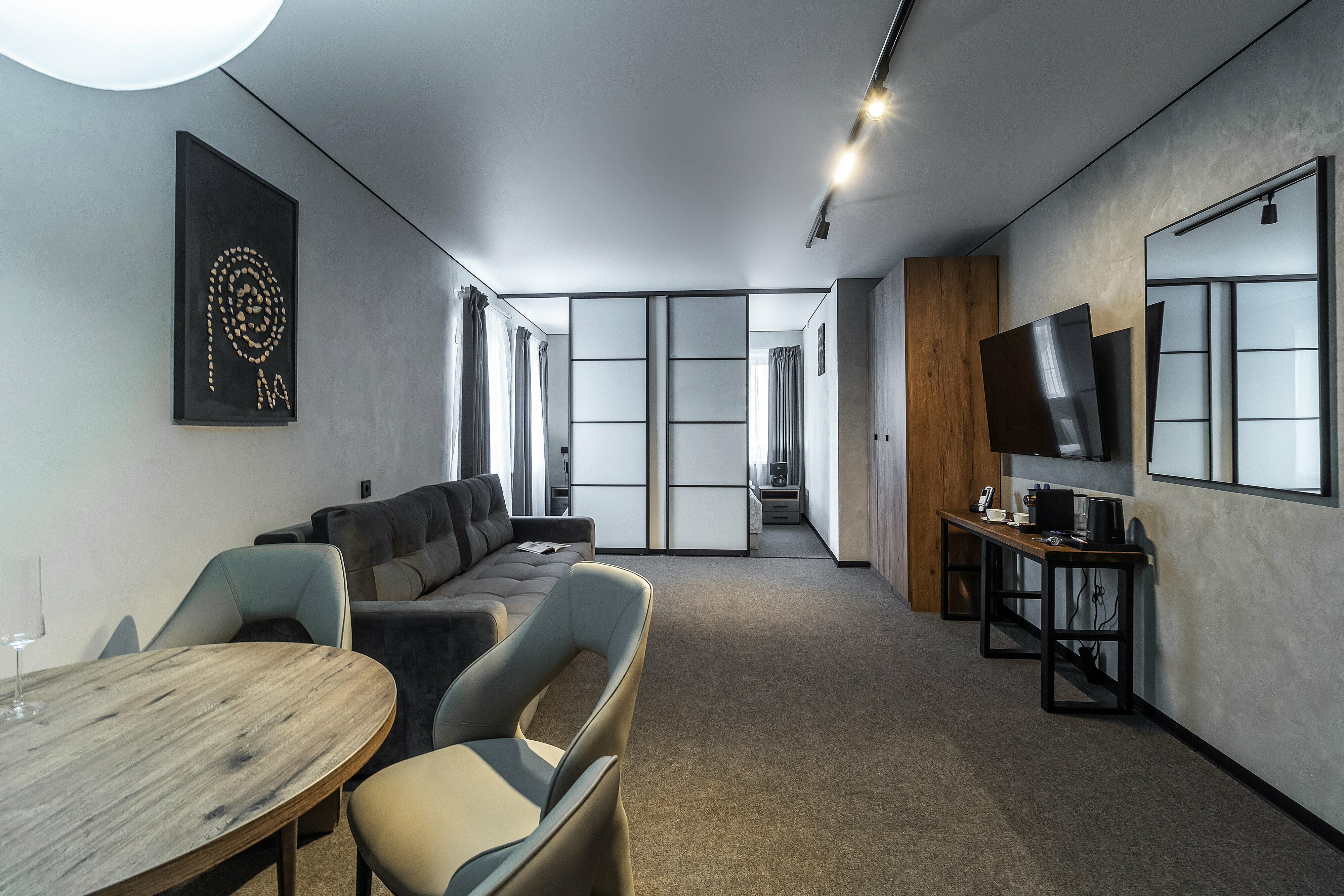 Джуниор Сюит № 6