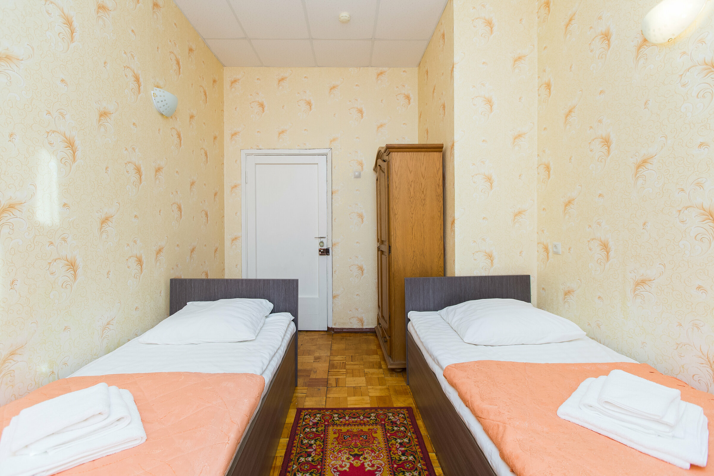 Кровать в общем номере с 4 кроватями