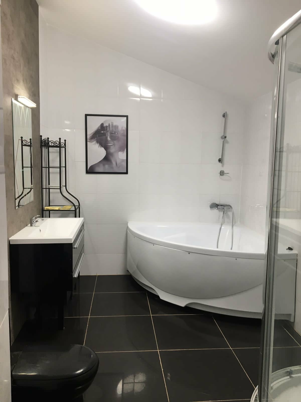 Полулюкс с балконом и двуспальной кроватью