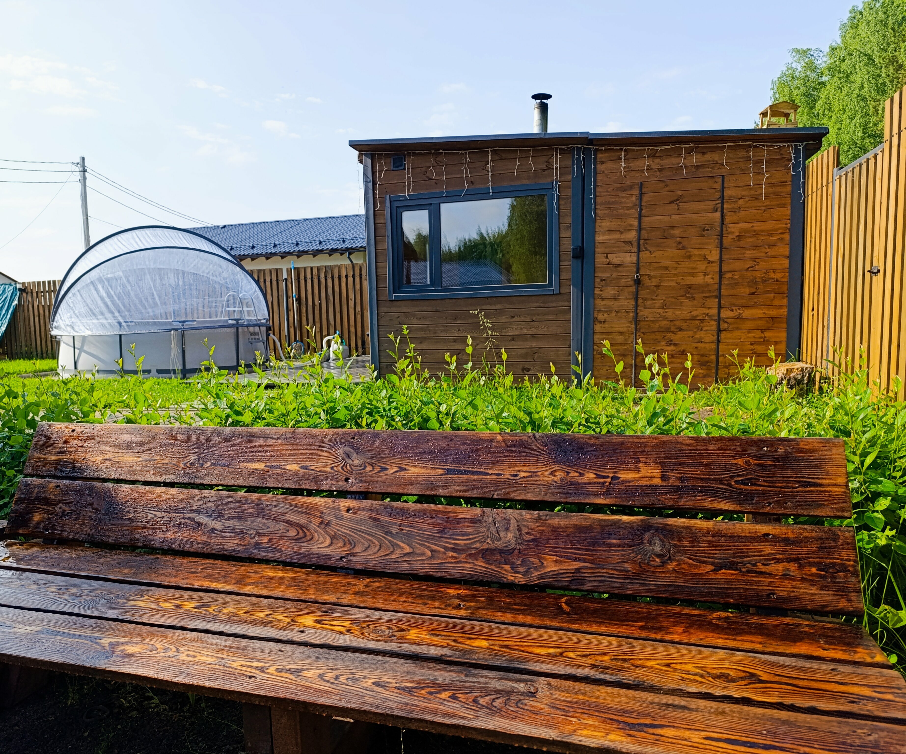 Дом с чаном, баней, бассейном, мангальной на закрытой территории у леса в 25 мин от Ботаники