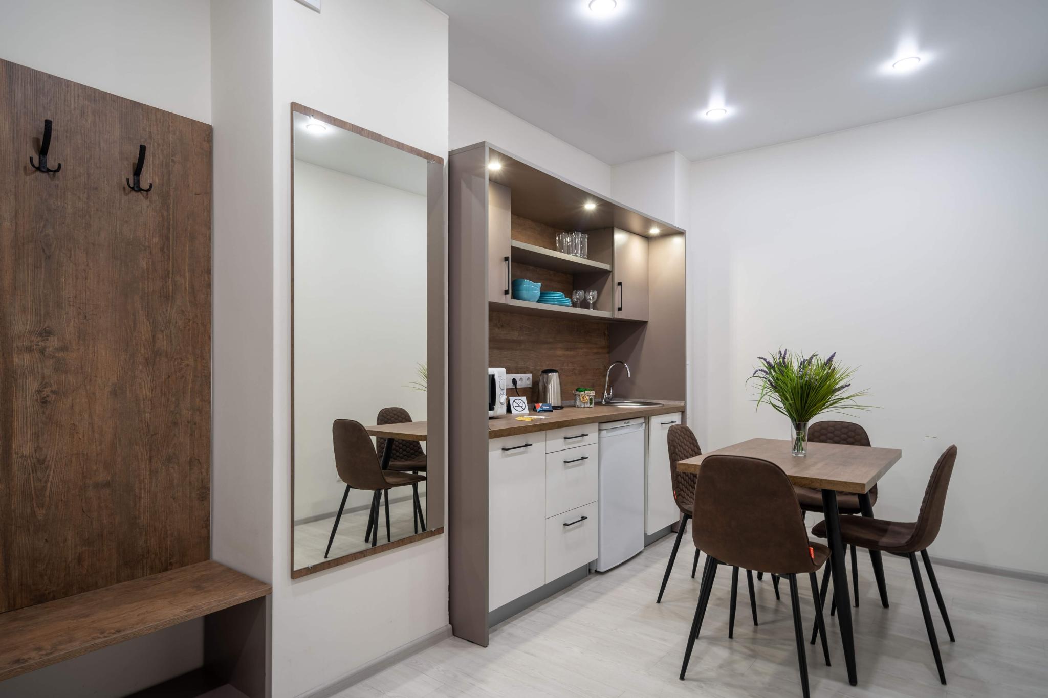 Номер комфорт с 1 двуспальной кроватью и диваном