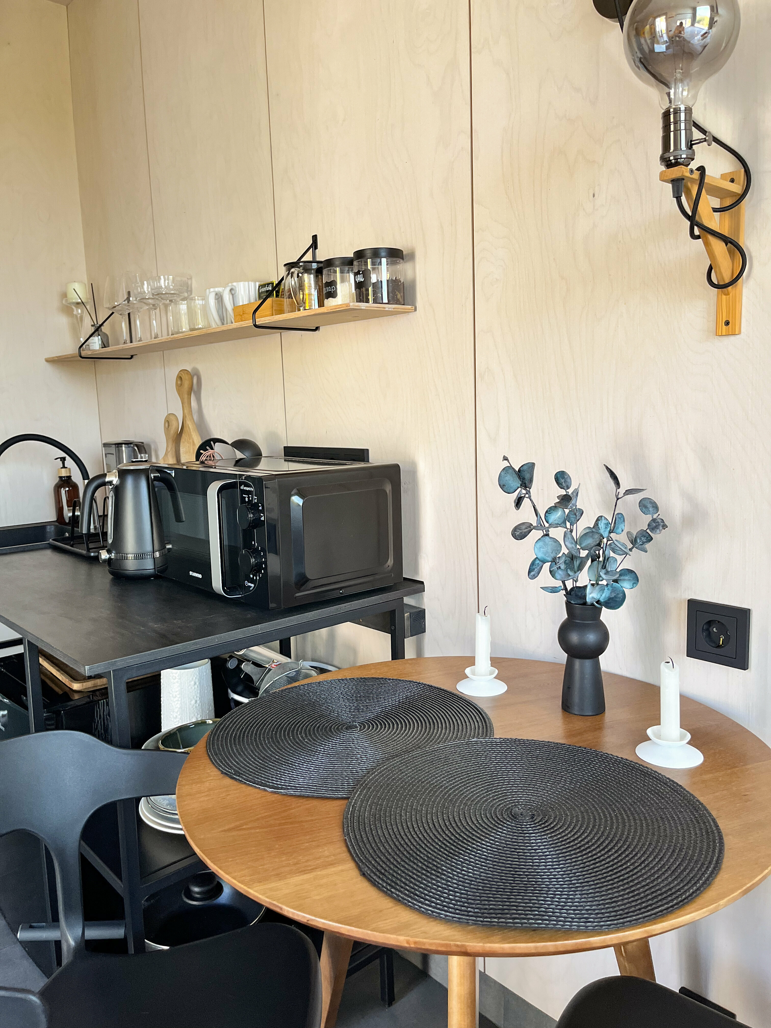 Дом с видом на озеро