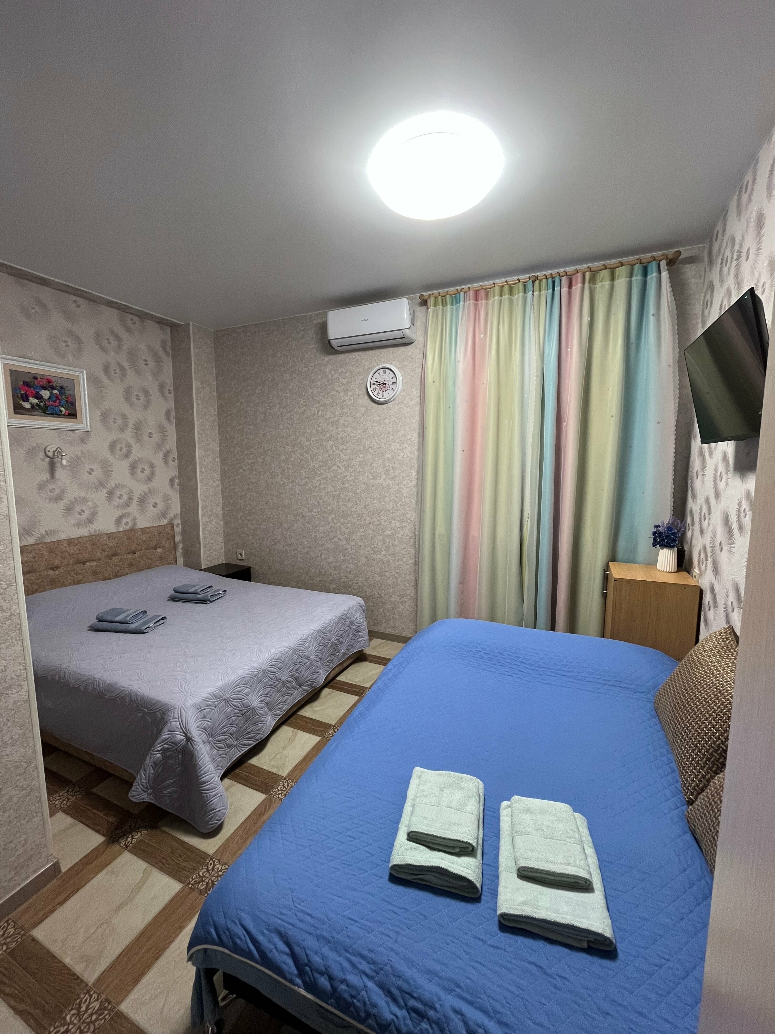 Четырехместный номер с ванной комнатой