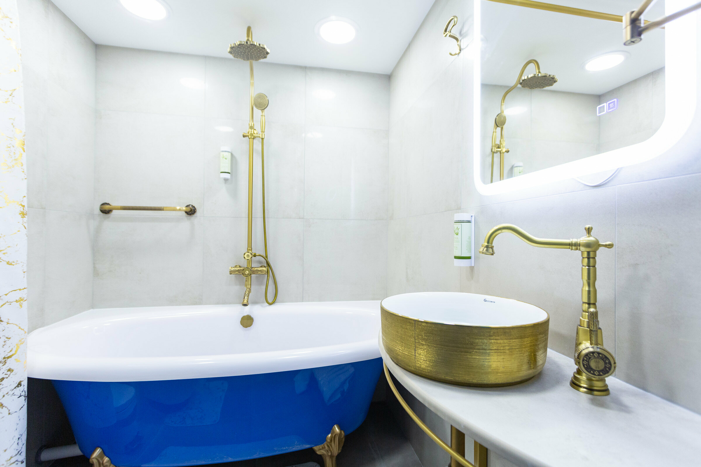 Номер в традиционном греческом стиле